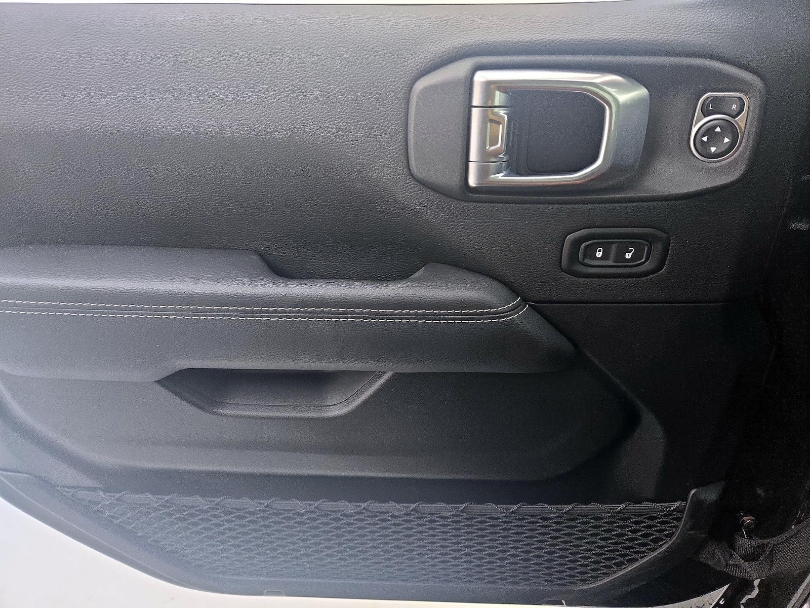 2023 Jeep Wrangler 4xe Sahara 4XE - Photo 13