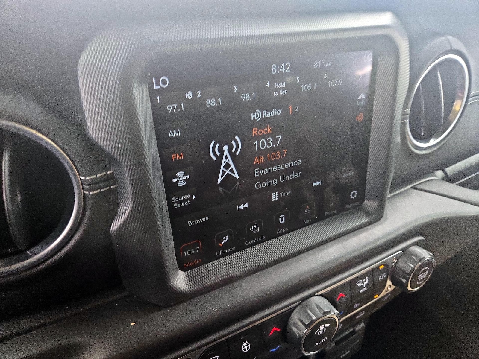 2023 Jeep Wrangler 4xe Sahara 4XE - Photo 16