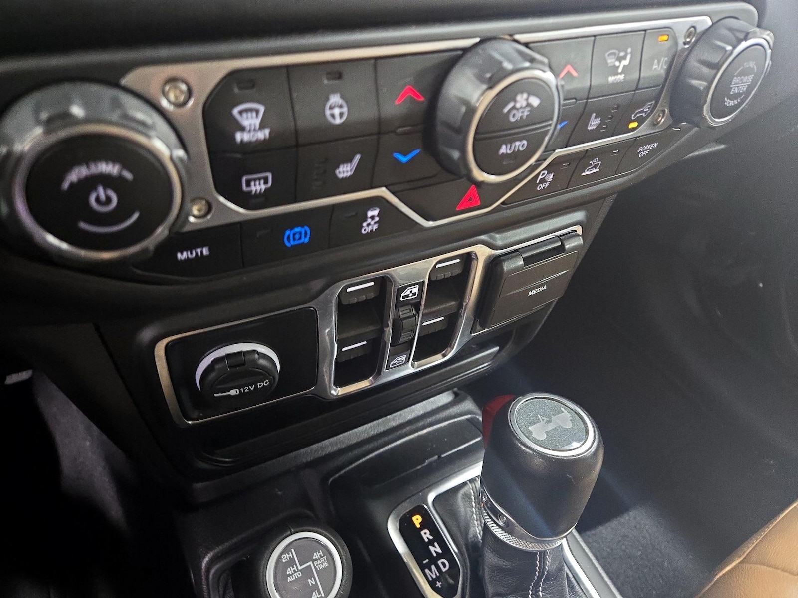 2023 Jeep Wrangler 4xe Sahara 4XE - Photo 17