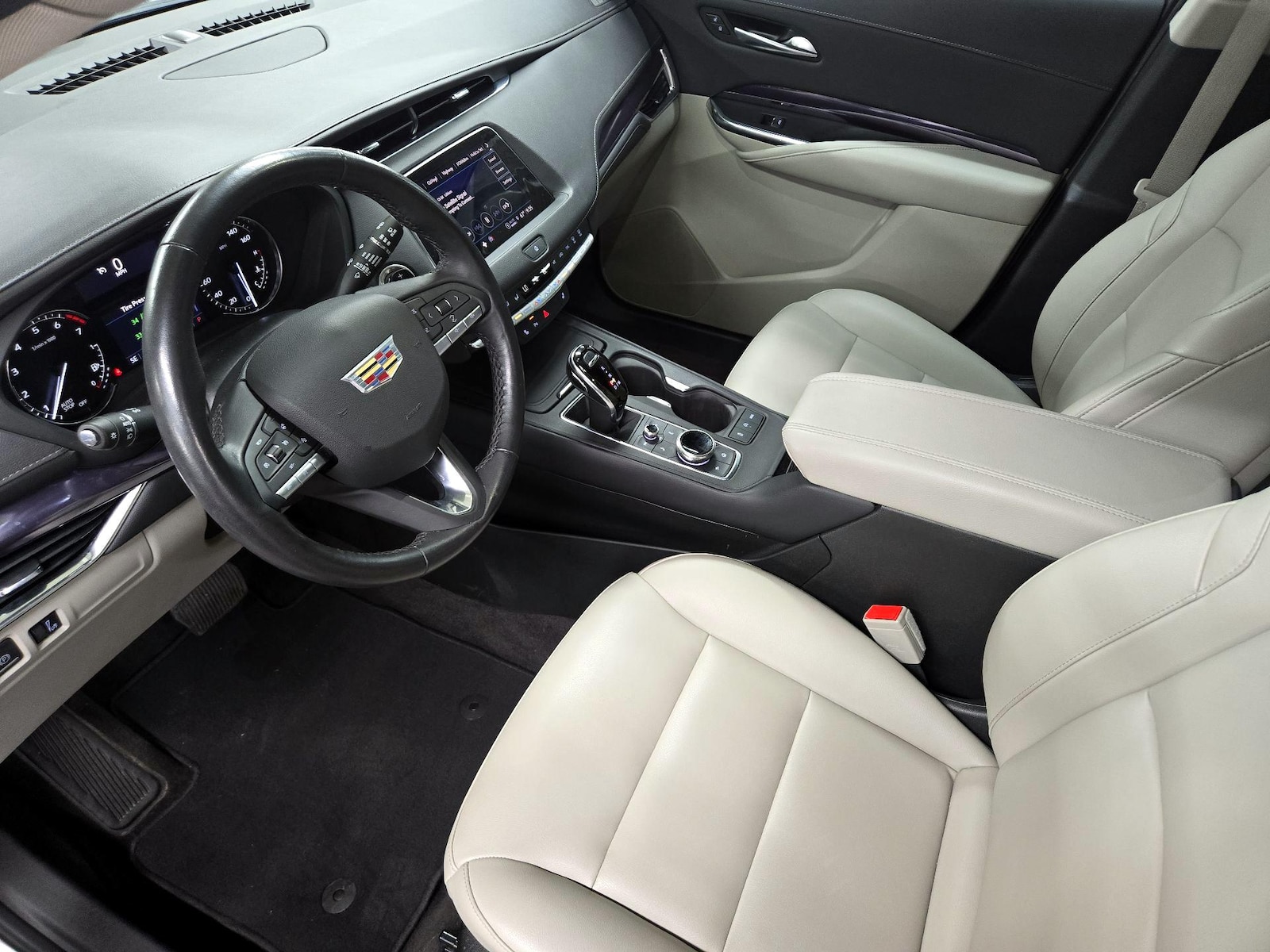 2023 Cadillac XT4 Luxury - Photo 12