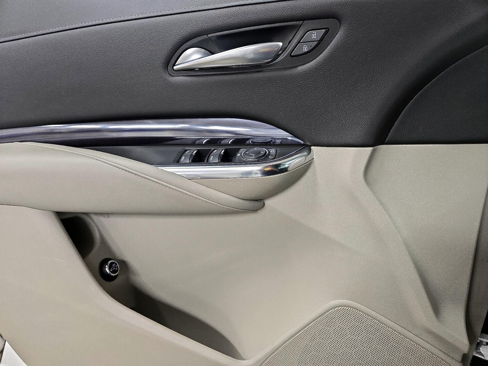 2023 Cadillac XT4 Luxury - Photo 13