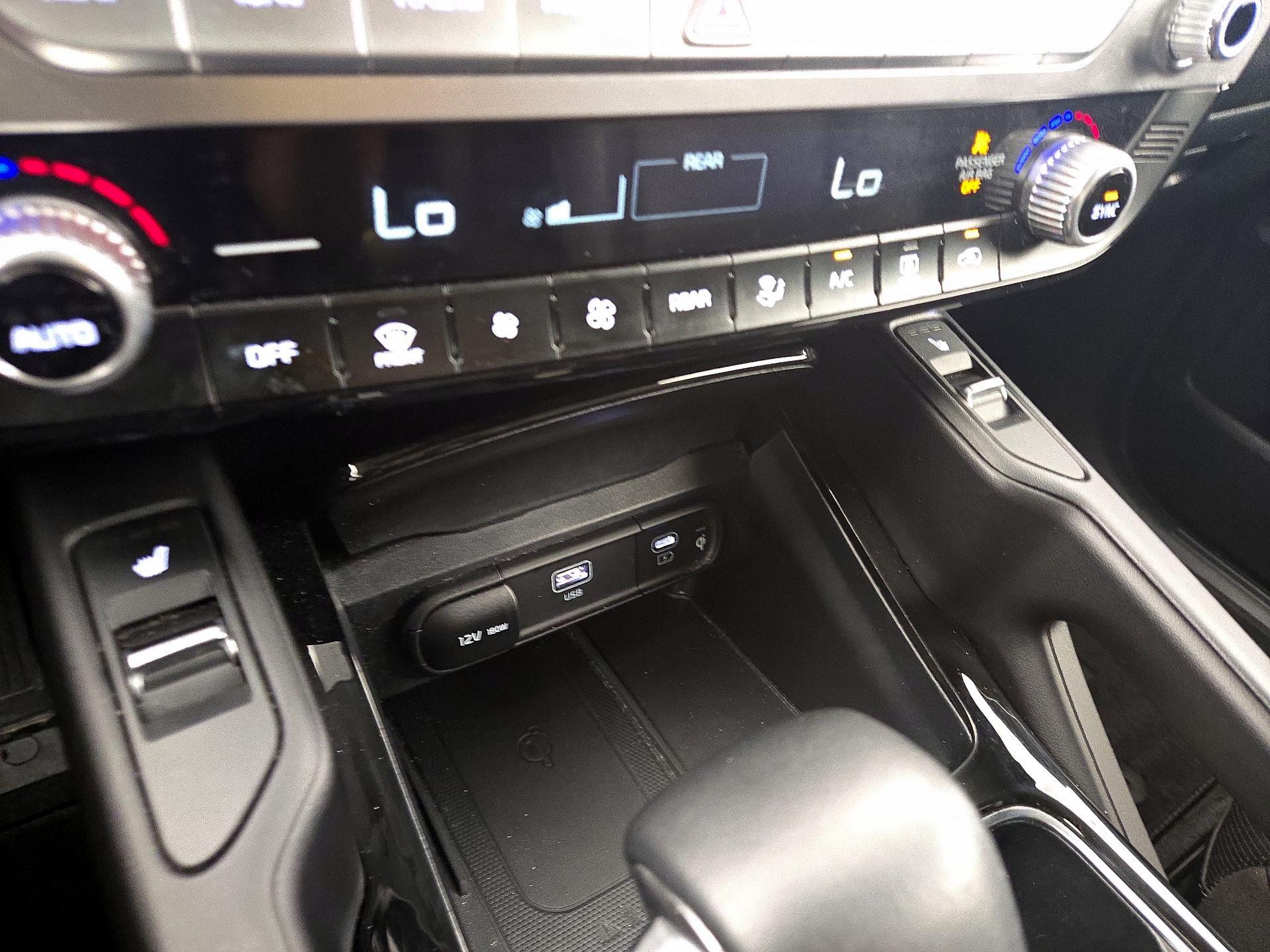 Thumbnail: 2025 Kia Telluride - 16