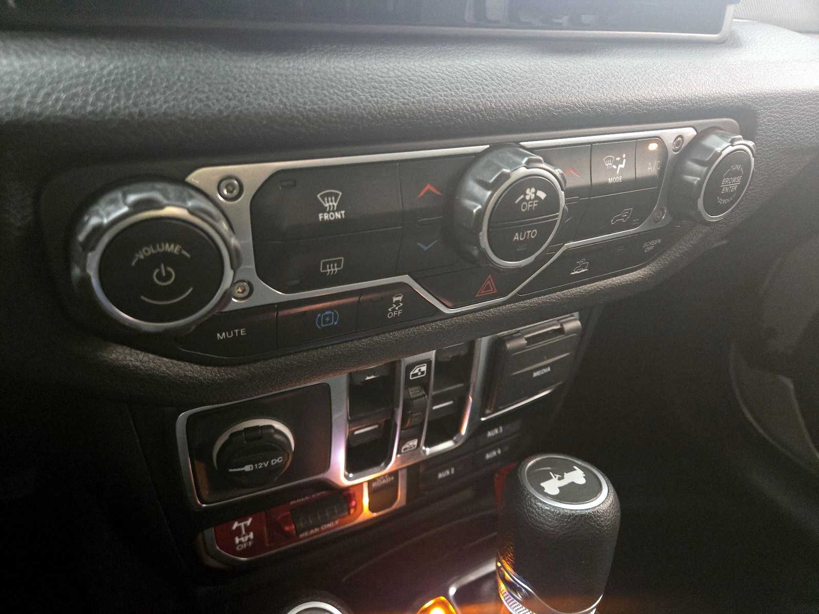 2024 Jeep Wrangler 4xe Willys 4XE - Photo 17
