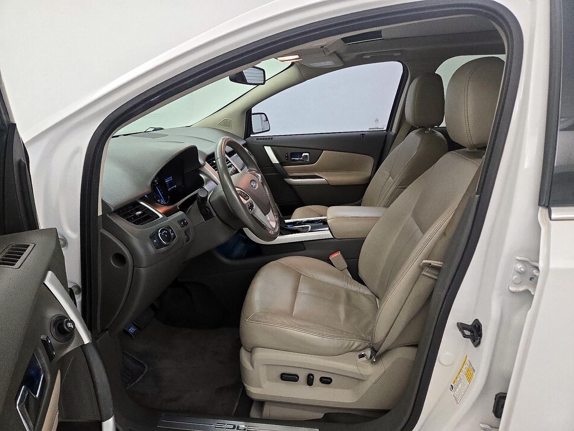 Thumbnail: 2014 Ford Edge - 11