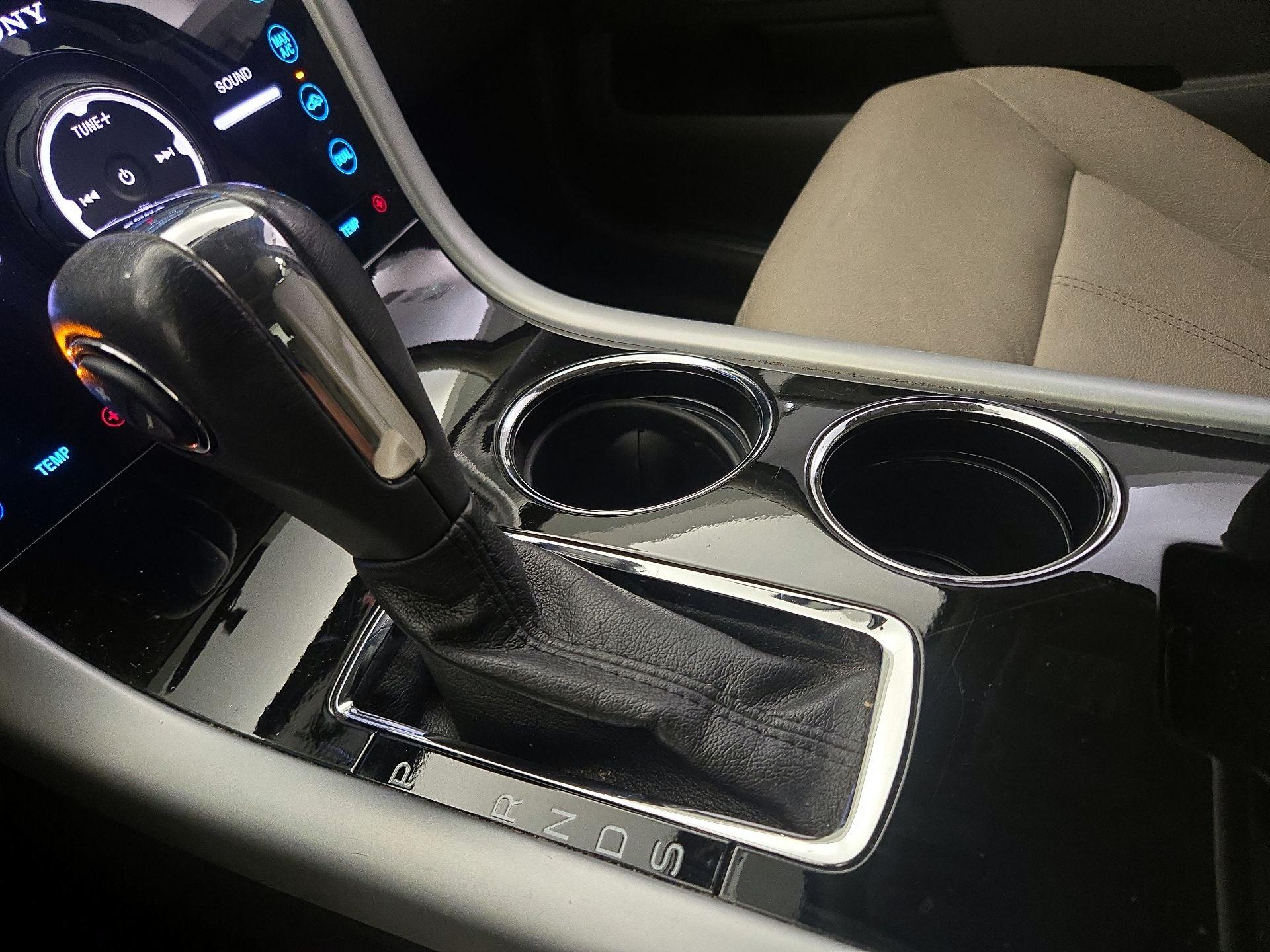 Thumbnail: 2014 Ford Edge - 17