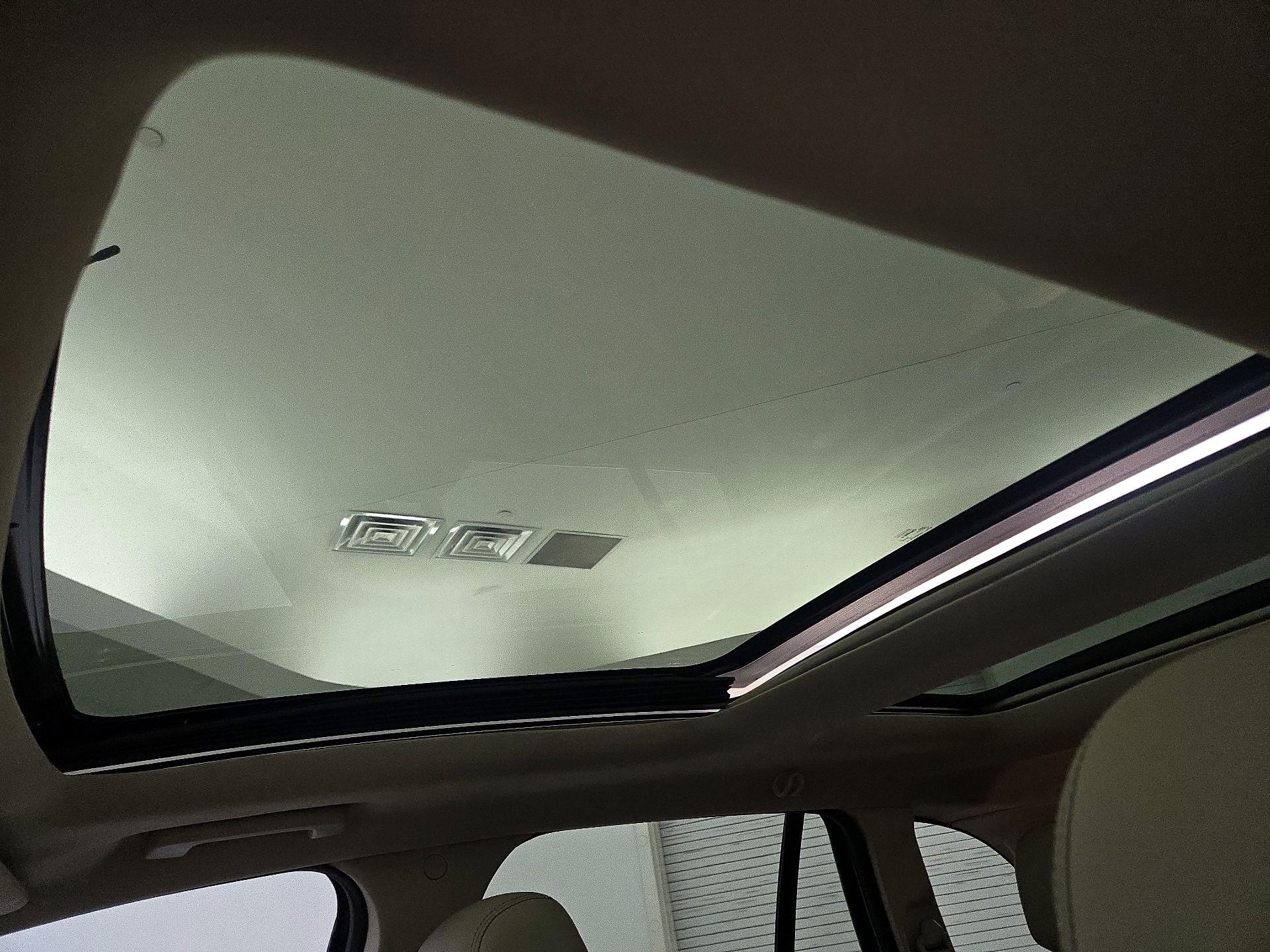 Thumbnail: 2014 Ford Edge - 19