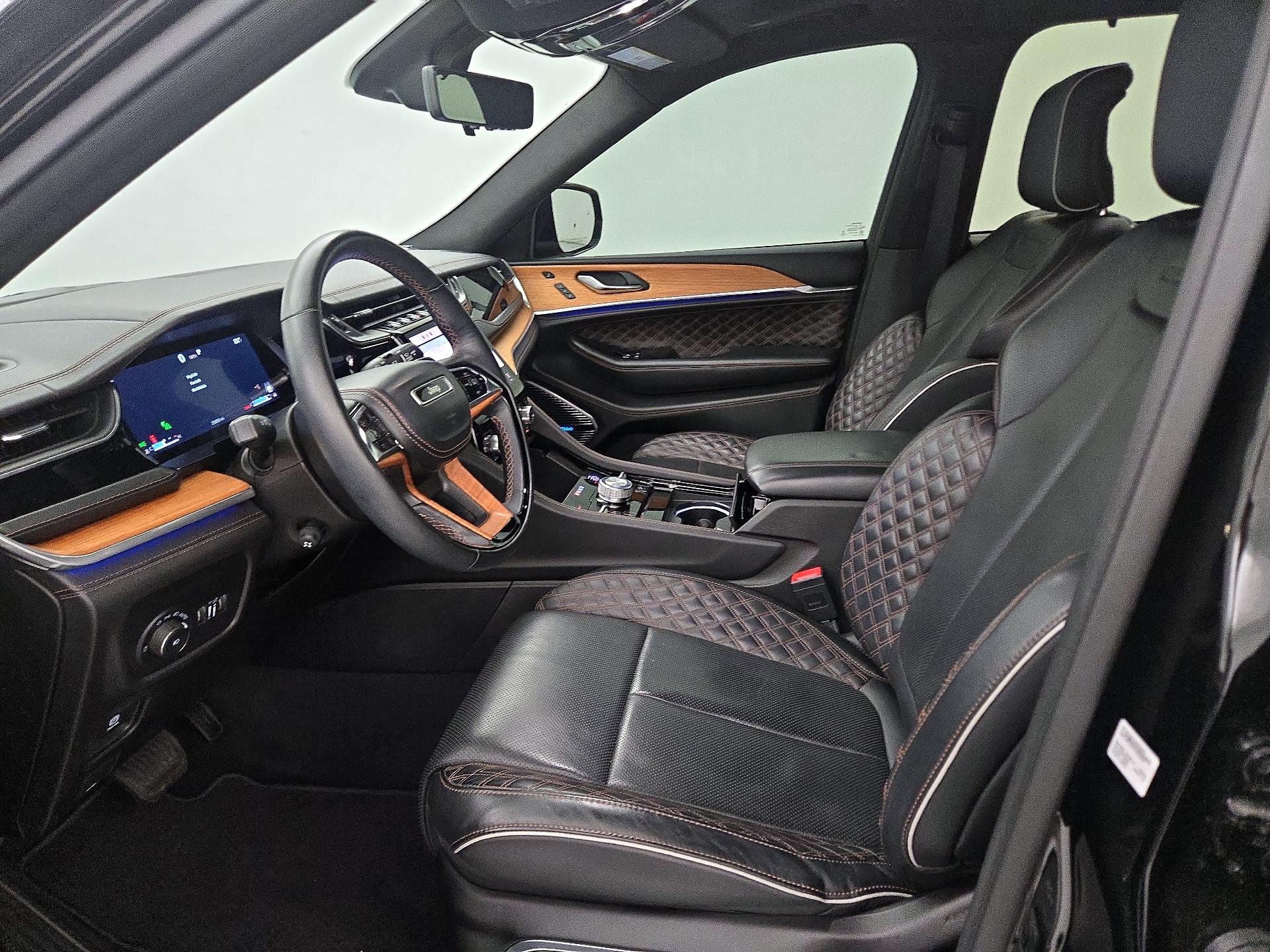 Thumbnail: 2023 Jeep Grand Cherokee - 11