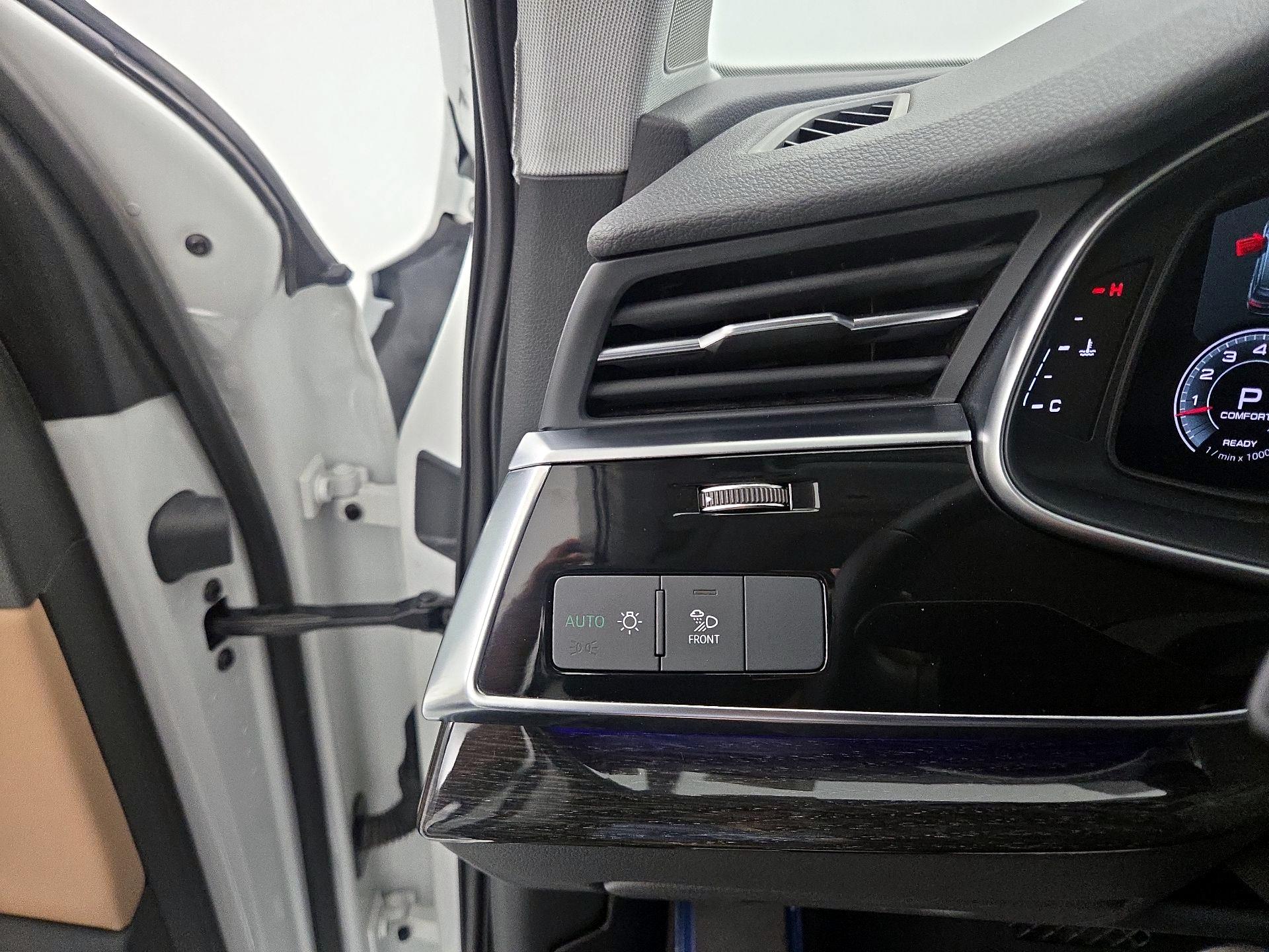 Thumbnail: 2022 Audi Q7 - 13
