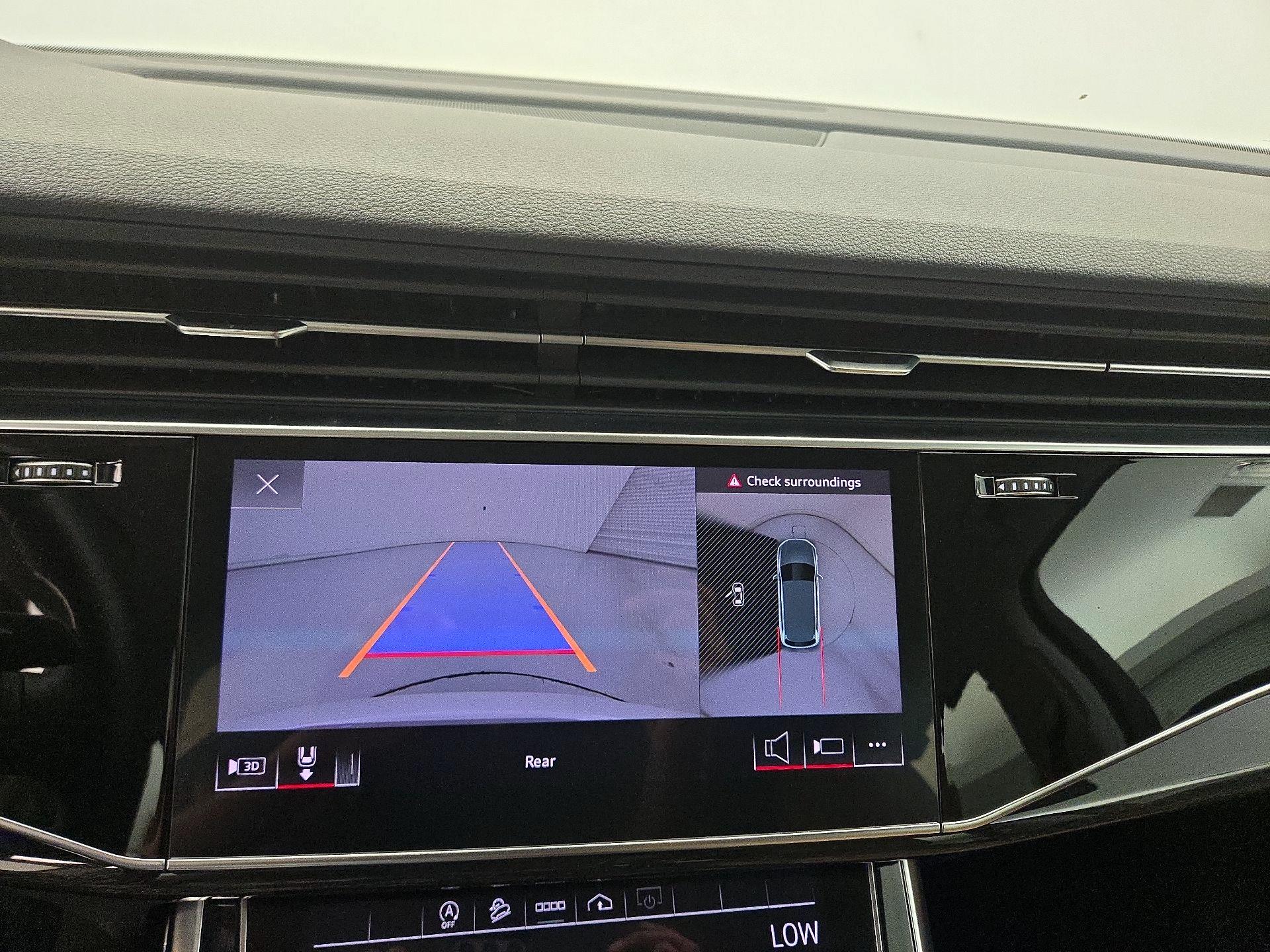 Thumbnail: 2022 Audi Q7 - 15
