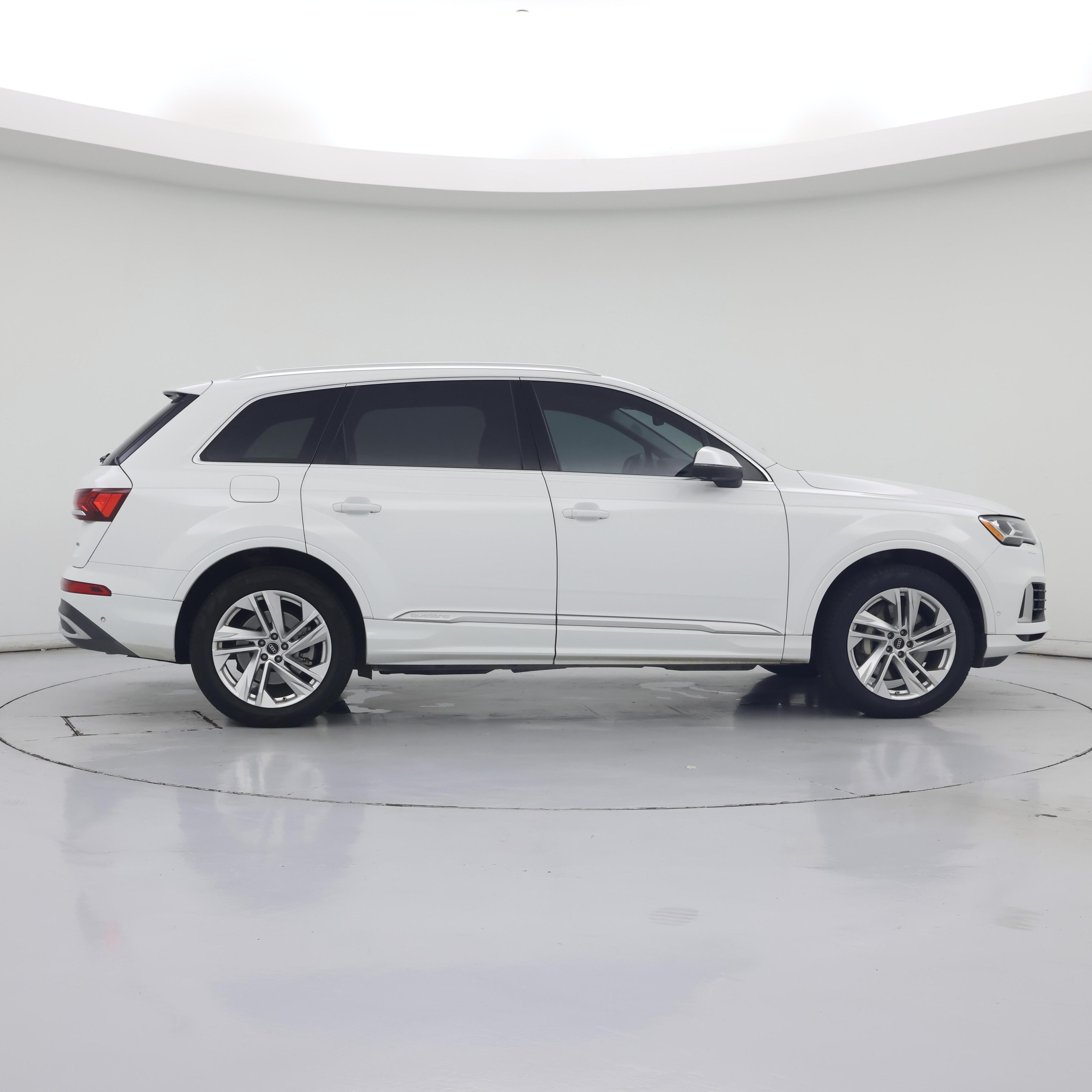 Thumbnail: 2022 Audi Q7 - 7