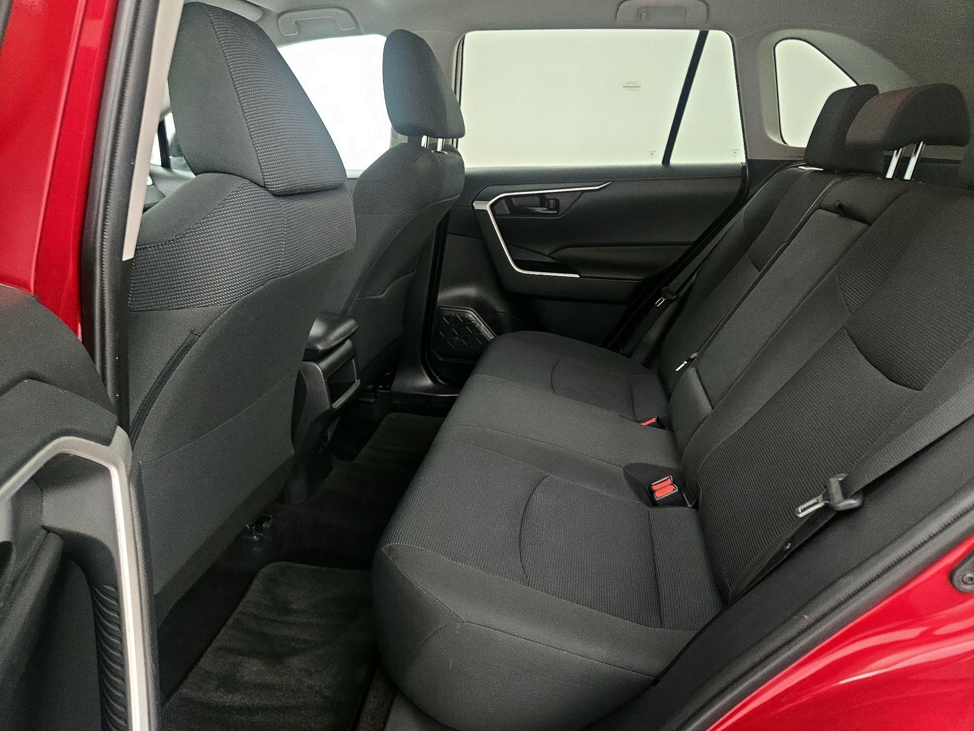 Thumbnail: 2020 Toyota RAV4 - 19