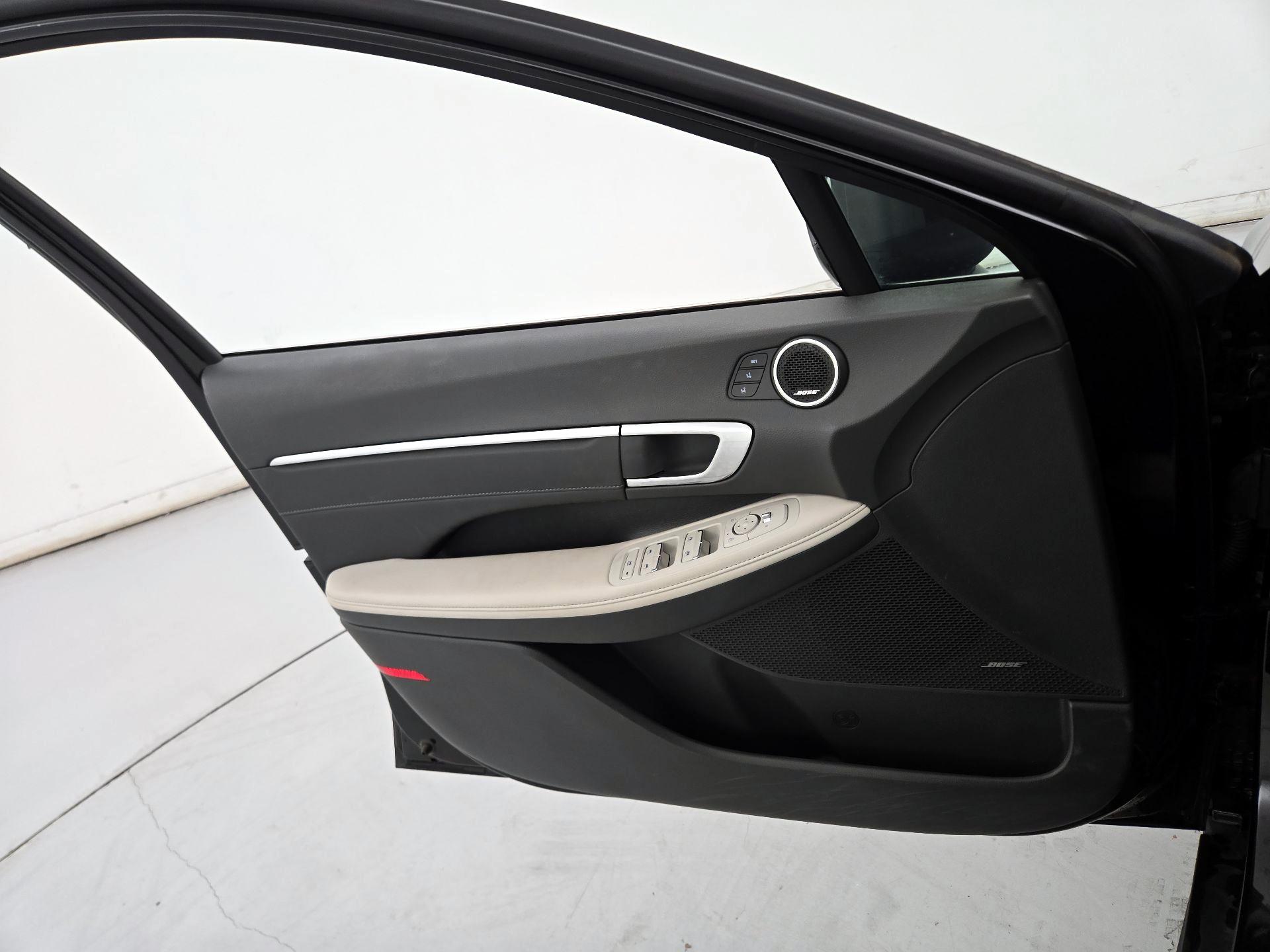 Thumbnail: 2023 Hyundai Sonata - 12