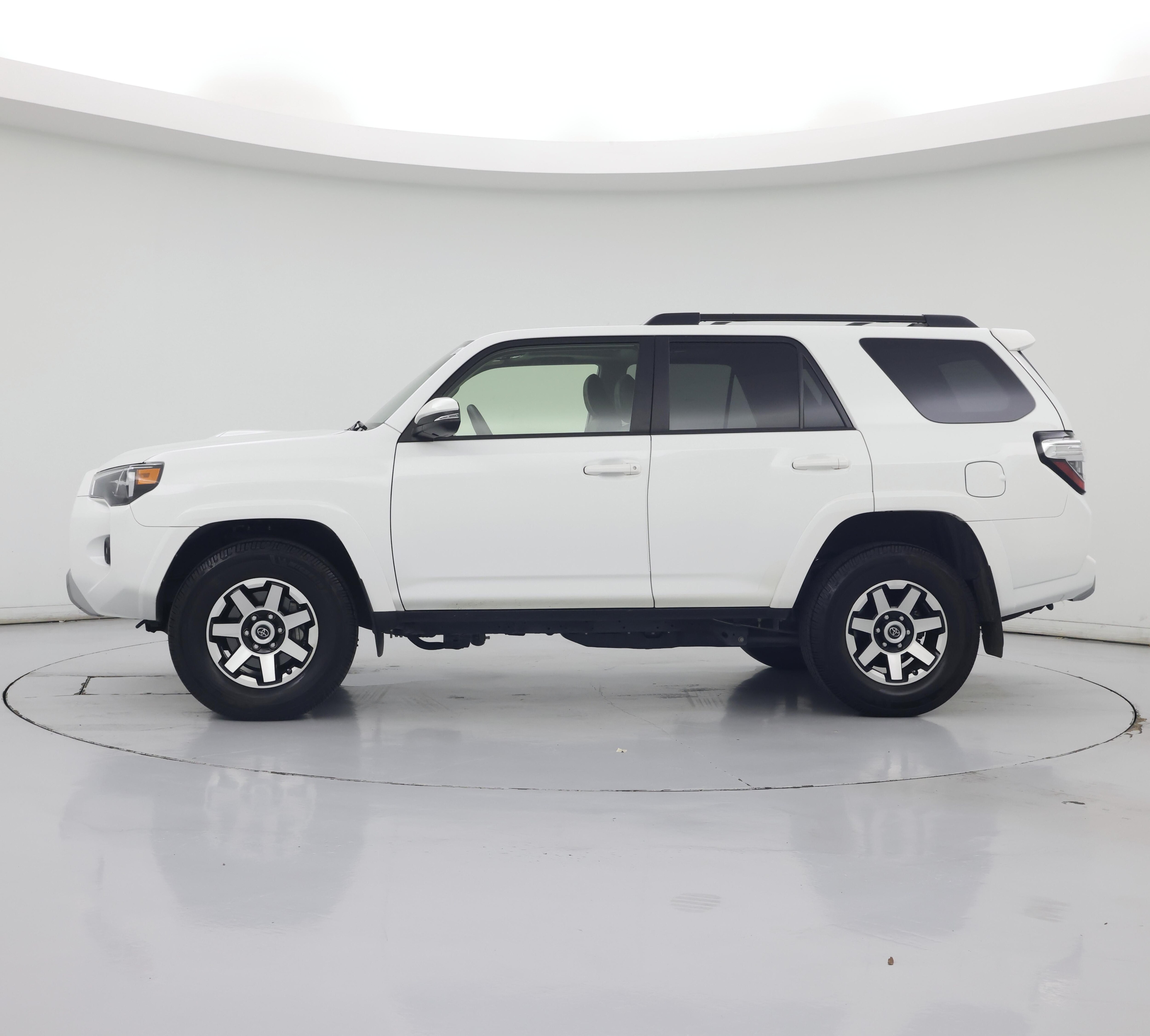 Thumbnail: 2021 Toyota 4Runner - 3