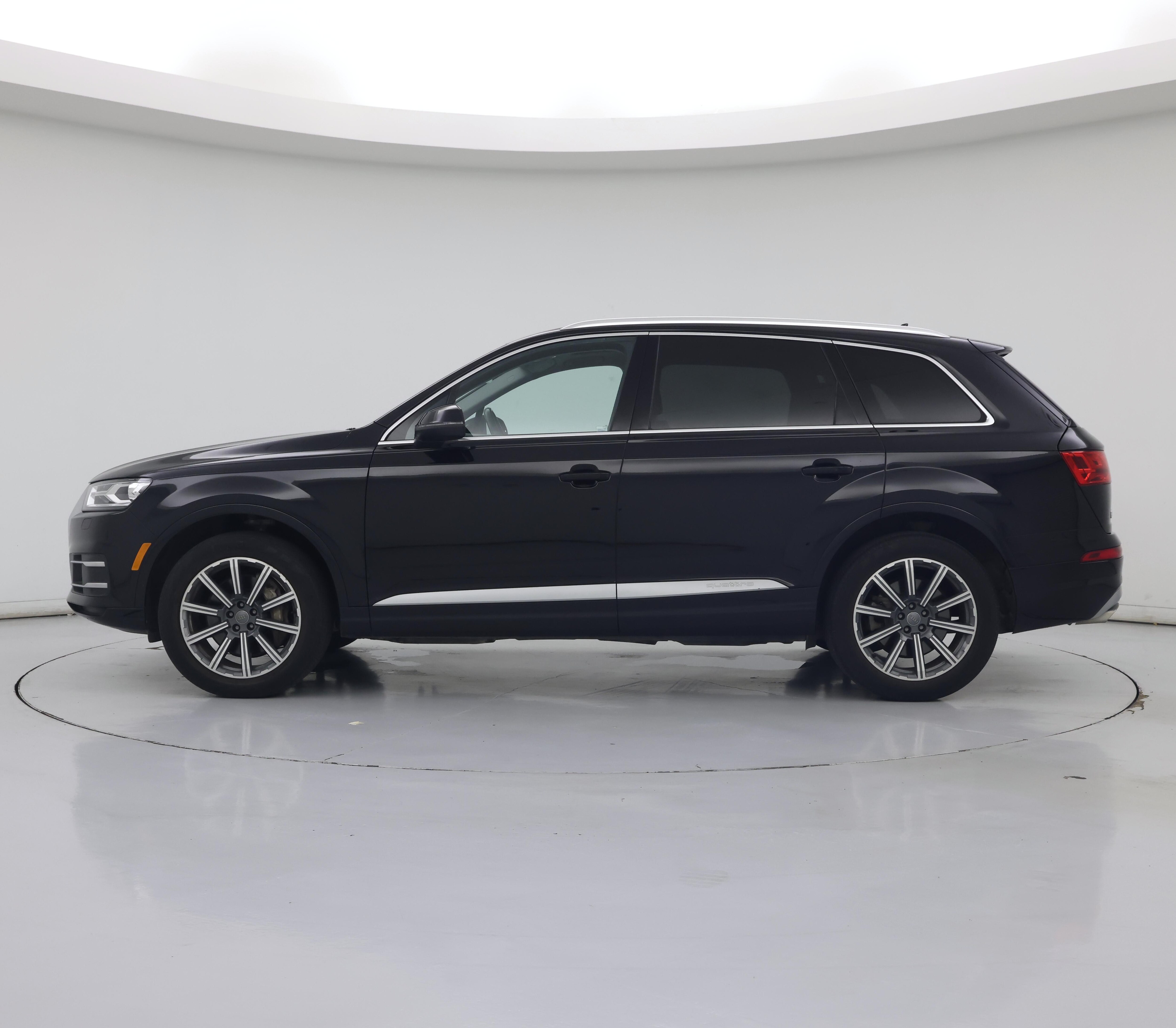 Thumbnail: 2018 Audi Q7 - 3