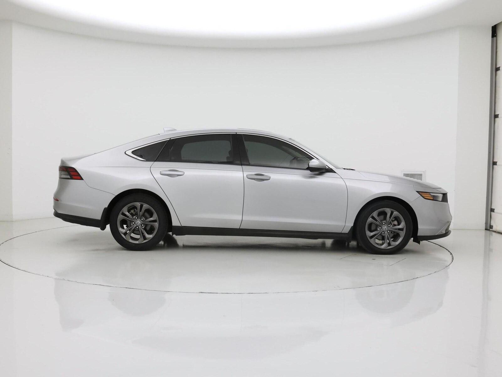 2024 Honda Accord EX - Photo 8
