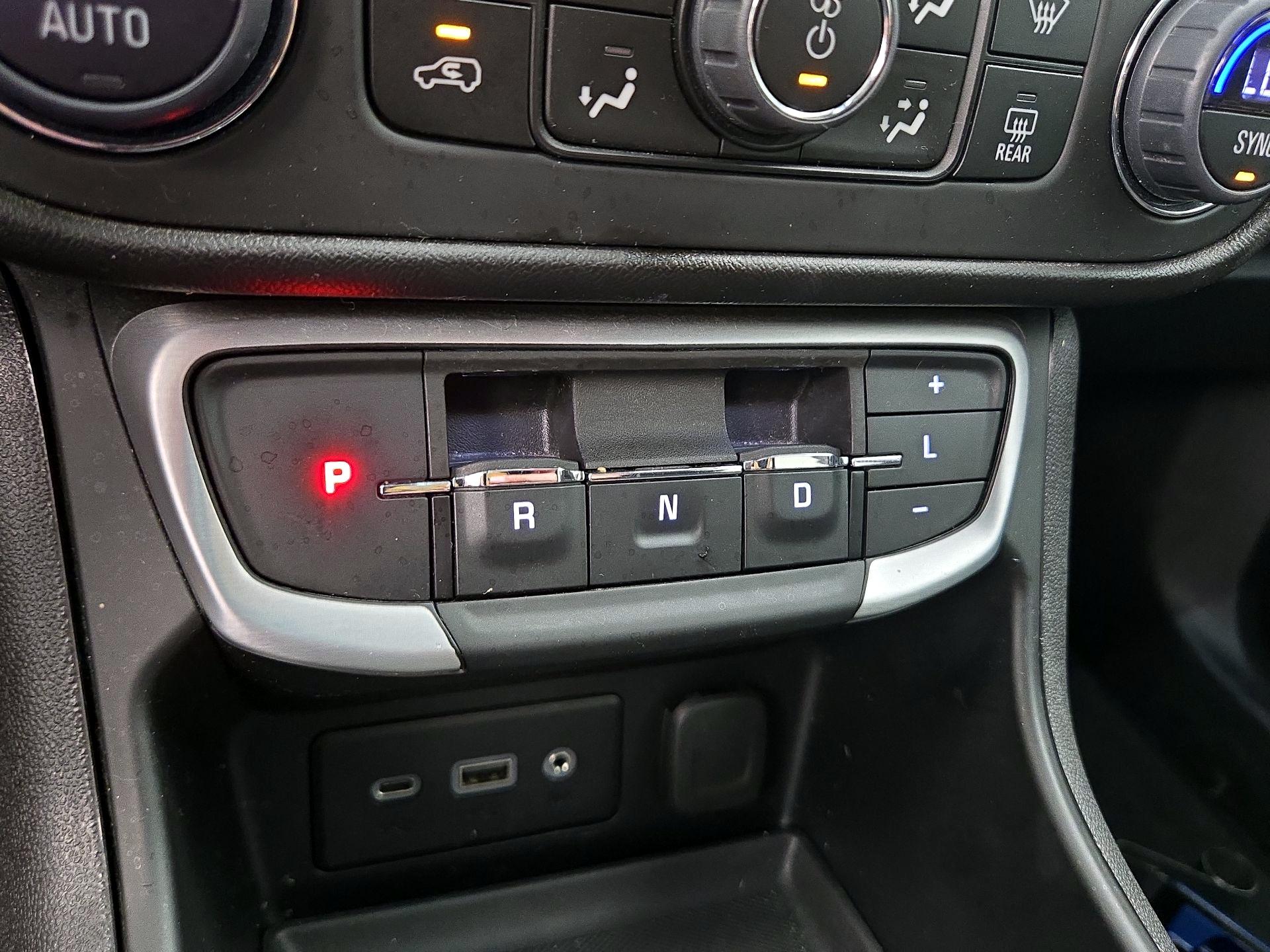 Thumbnail: 2024 GMC Terrain - 17