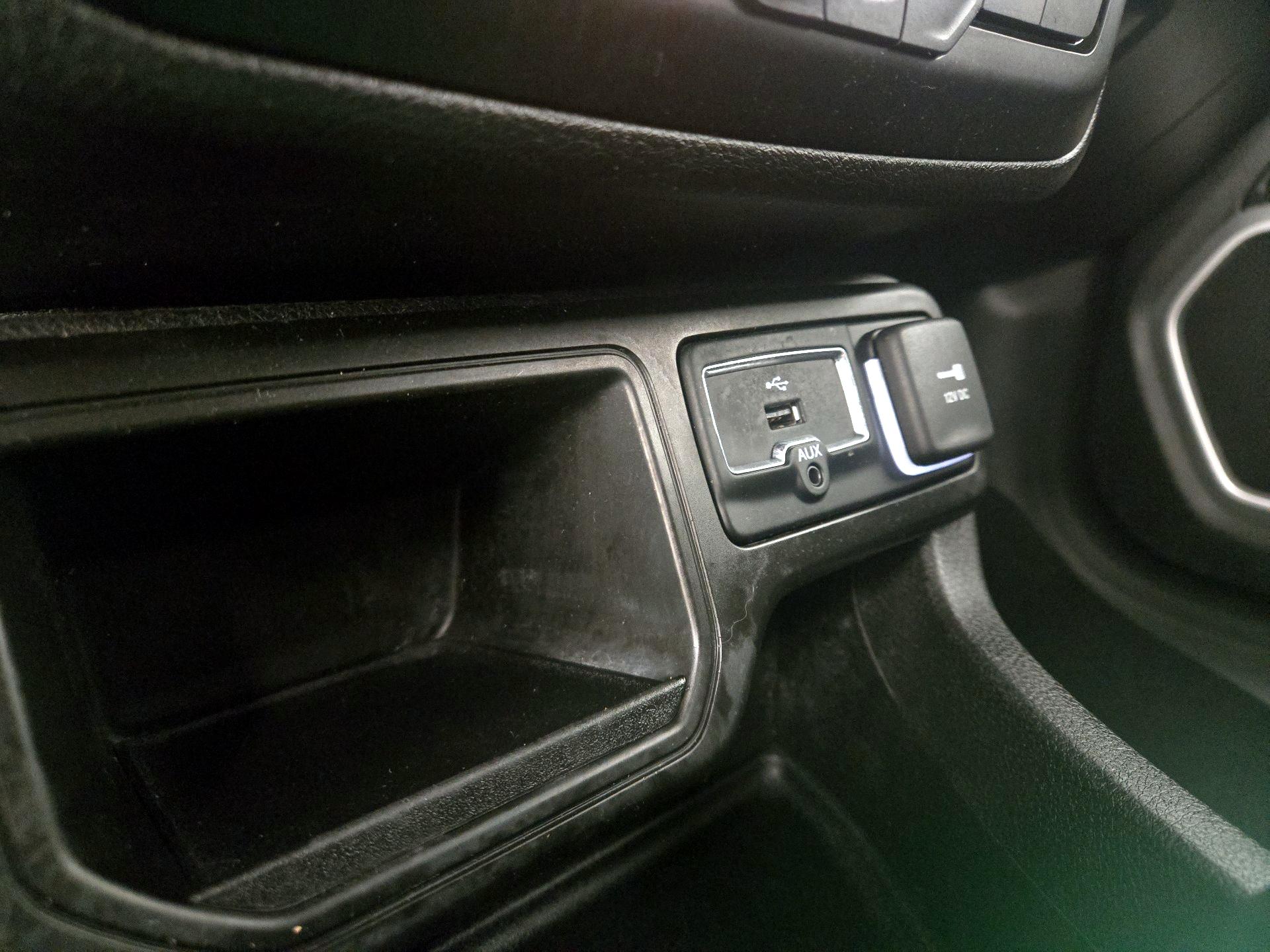 Thumbnail: 2021 Jeep Renegade - 18
