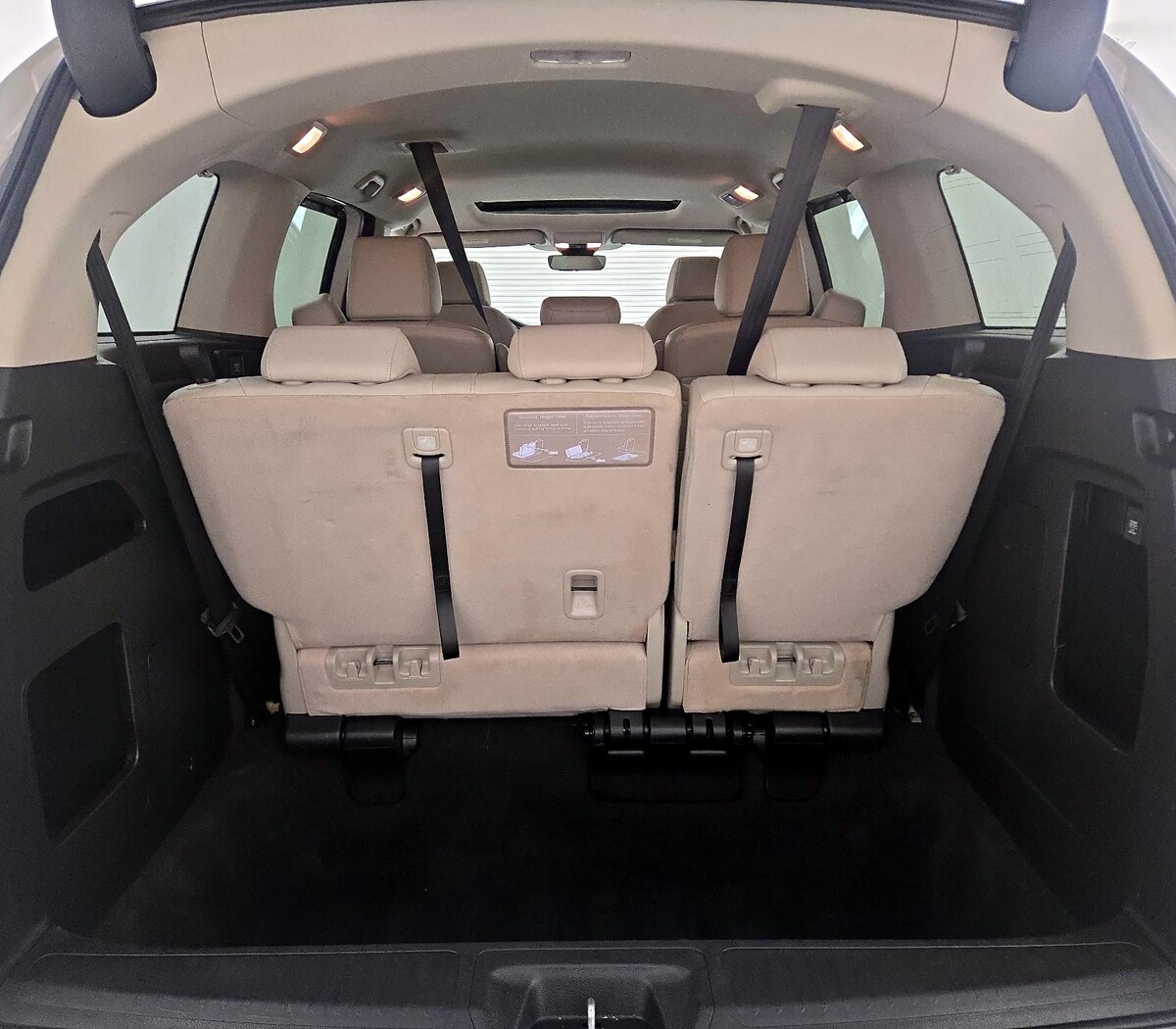 Trunk/Cargo (Seats Up)
