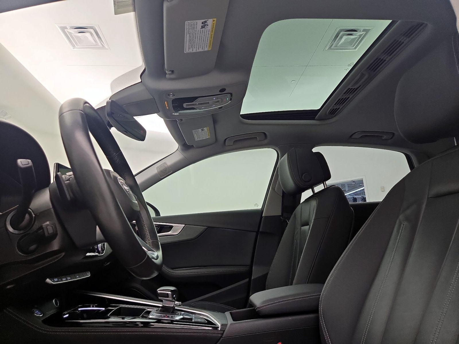 Sunroof(s) & Overhead Airbags