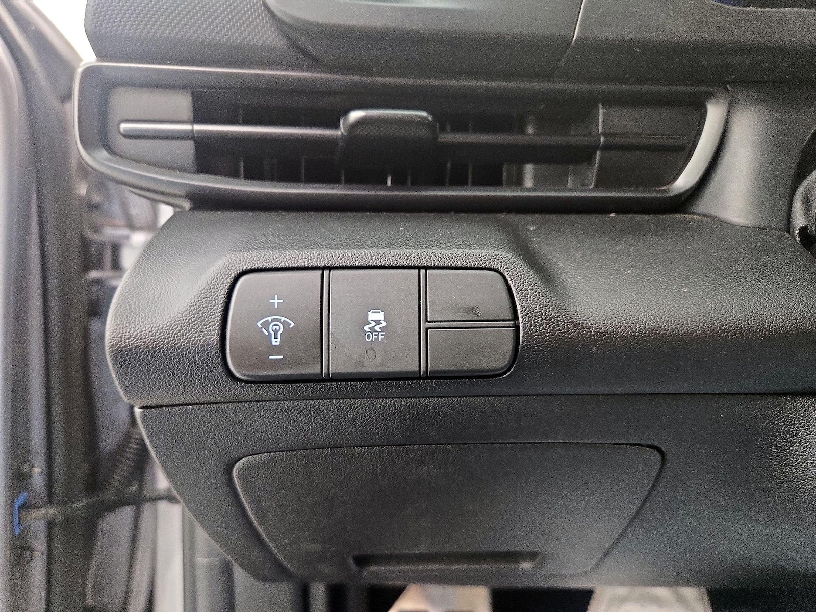 2026 Hyundai Elantra SEL Sport - Photo 14