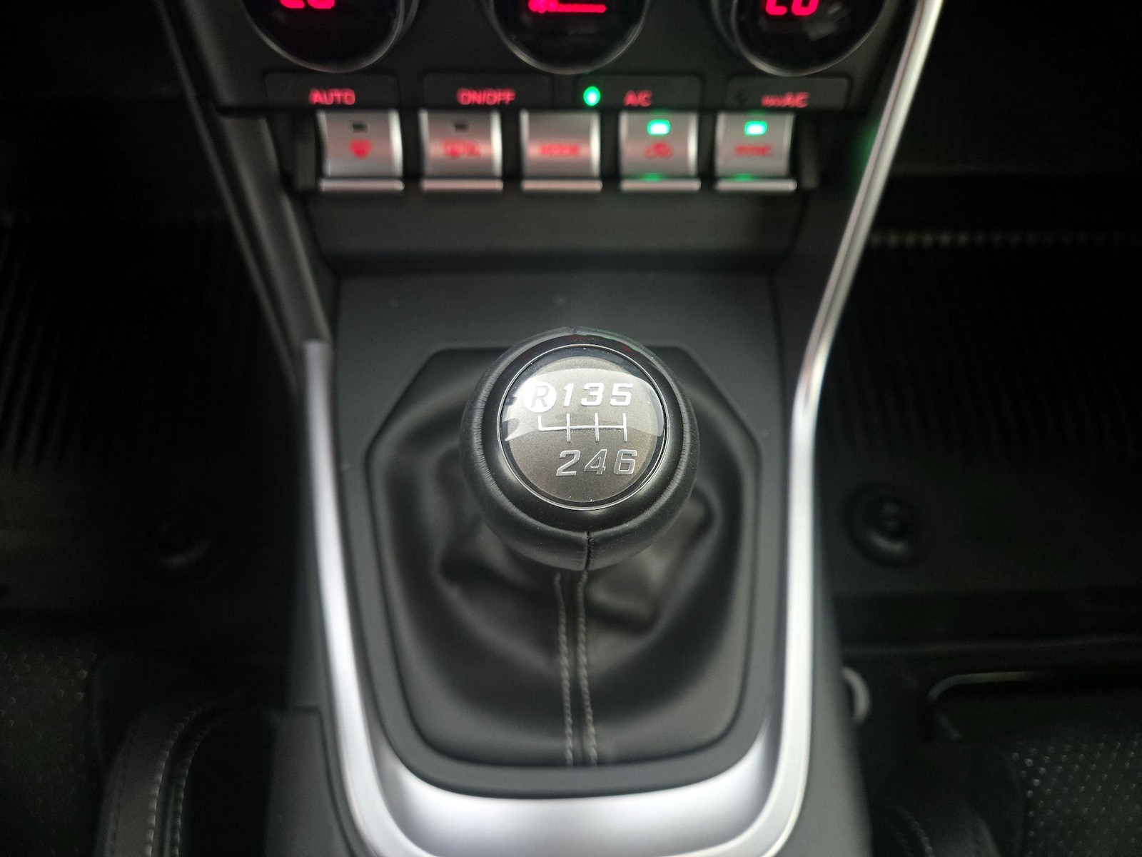 2026 Toyota GR86 Premium - Photo 18