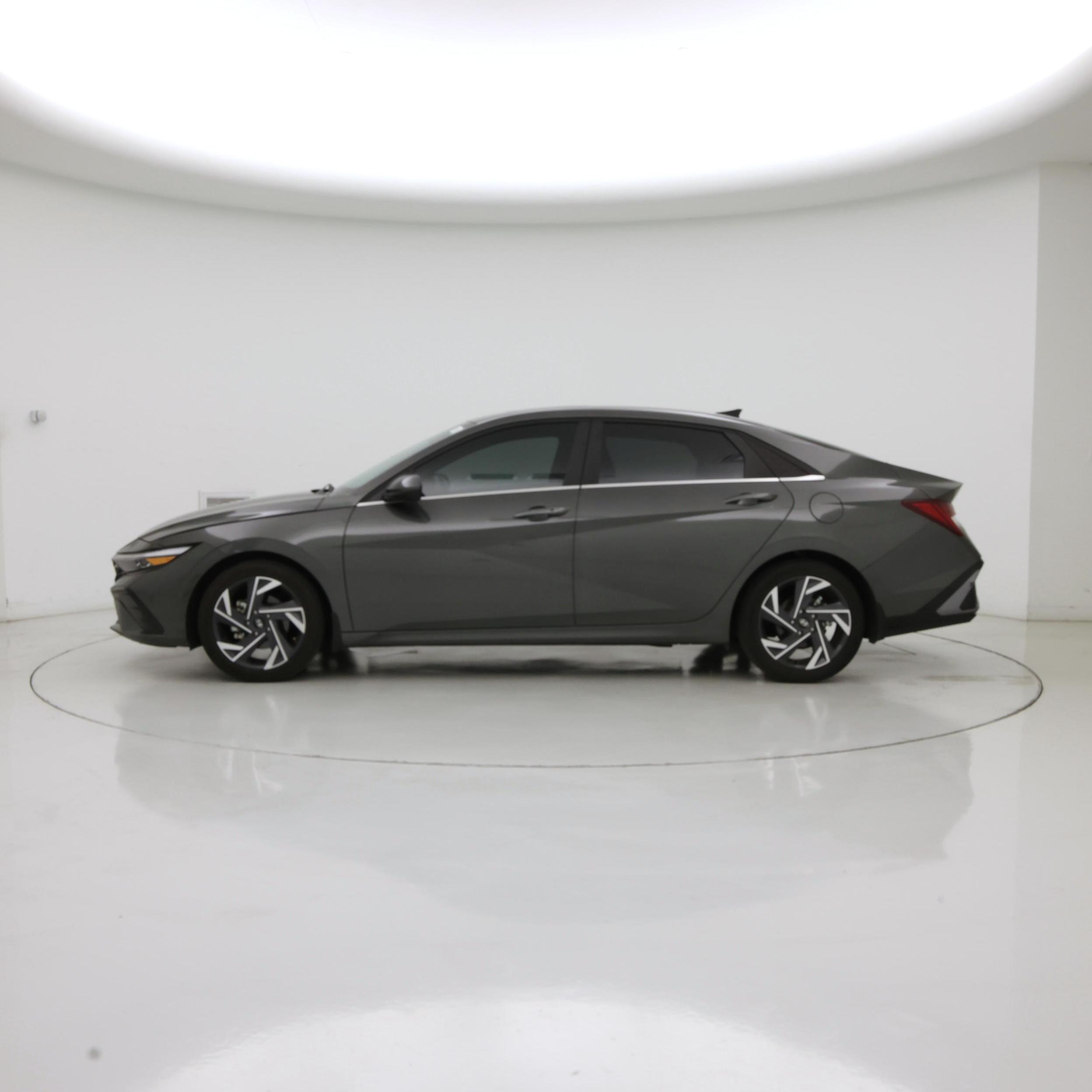 Thumbnail: 2024 Hyundai Elantra - 3