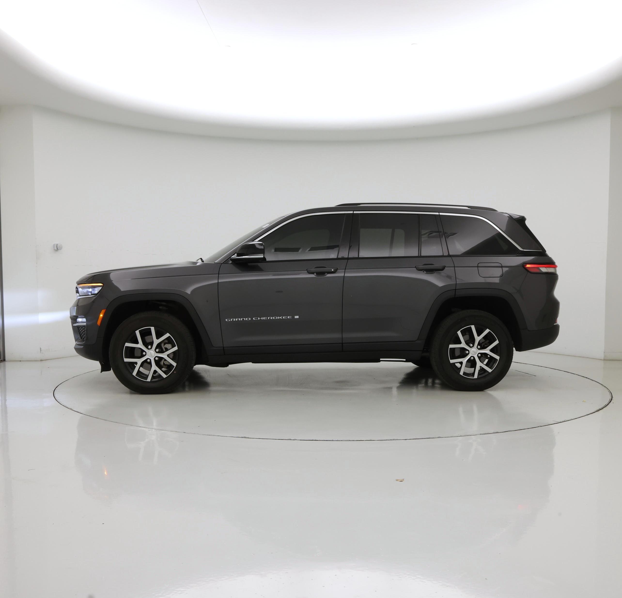Thumbnail: 2024 Jeep Grand Cherokee - 3