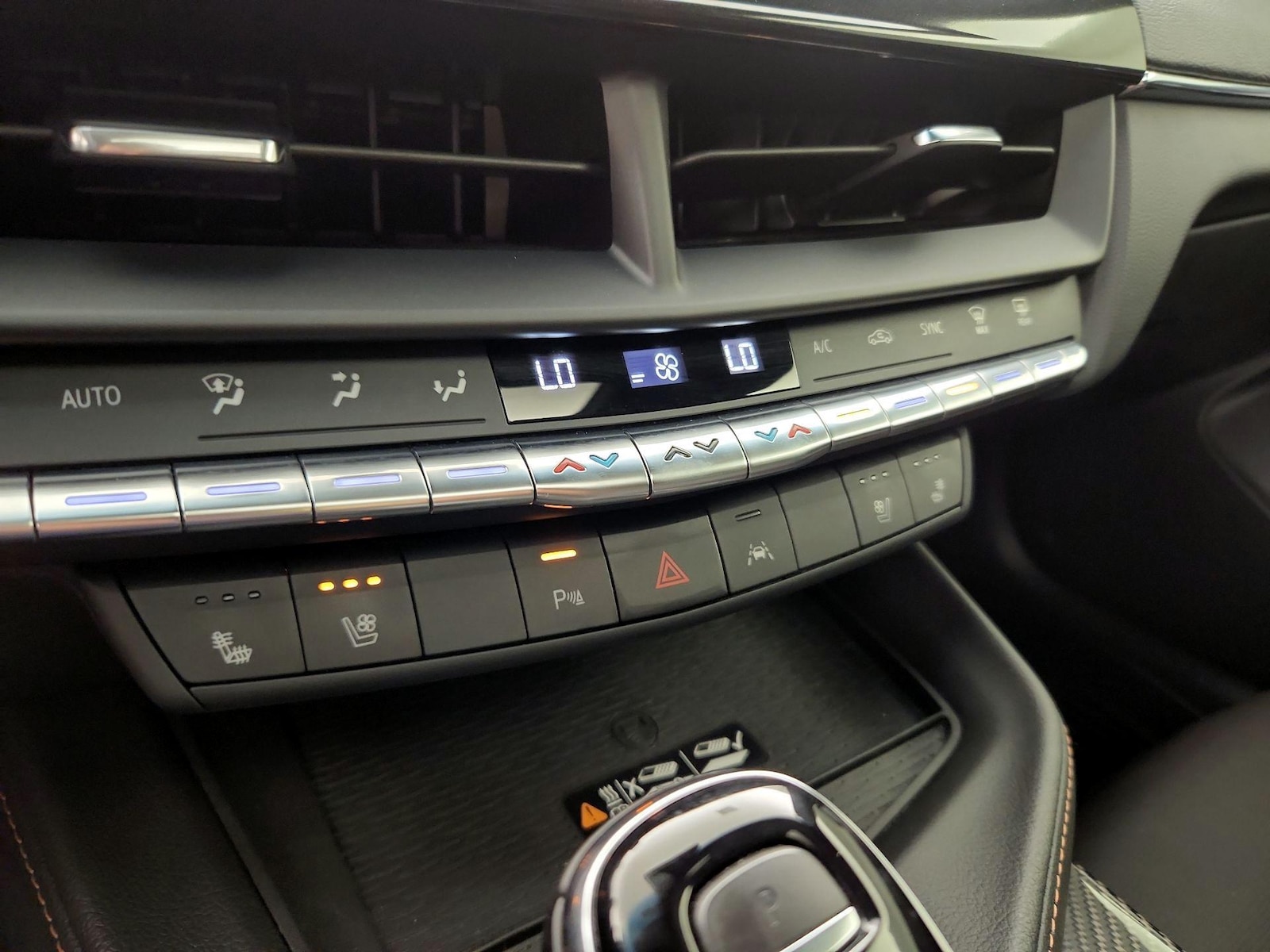 2021 Cadillac CT4 V-Series - Photo 17
