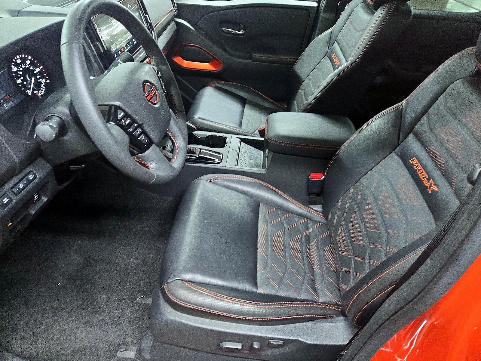 2025 Nissan Frontier PRO-X - Photo 12
