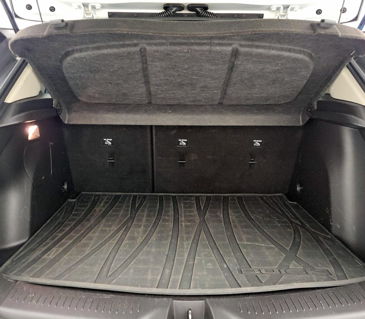 Trunk/Cargo (Seats Up)
