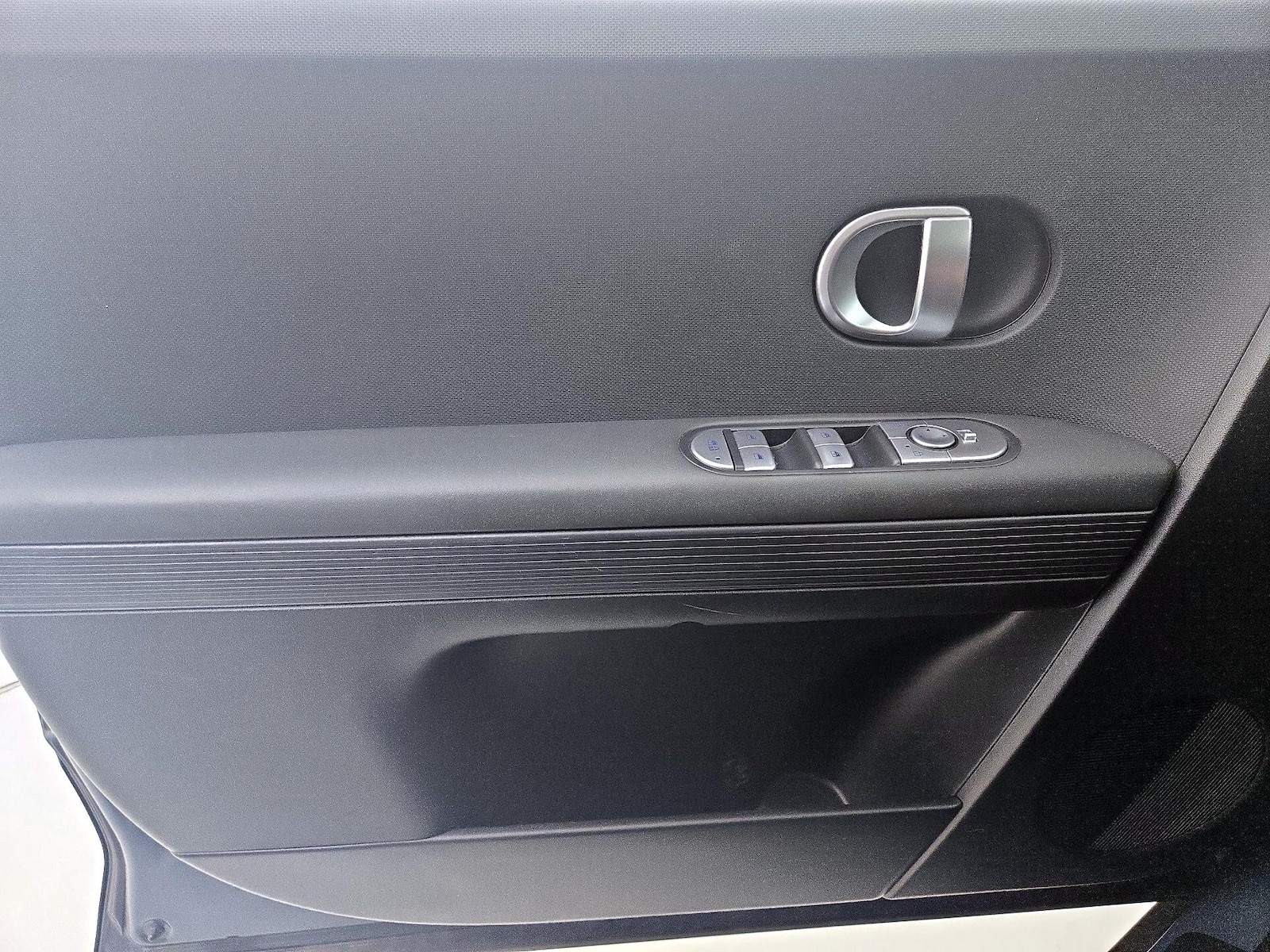 2024 Hyundai IONIQ 5 SEL - Photo 13