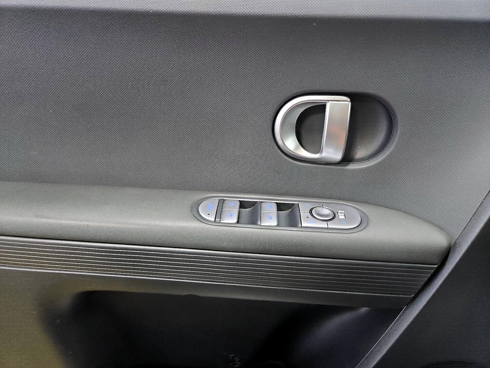 2024 Hyundai IONIQ 5 SEL - Photo 13