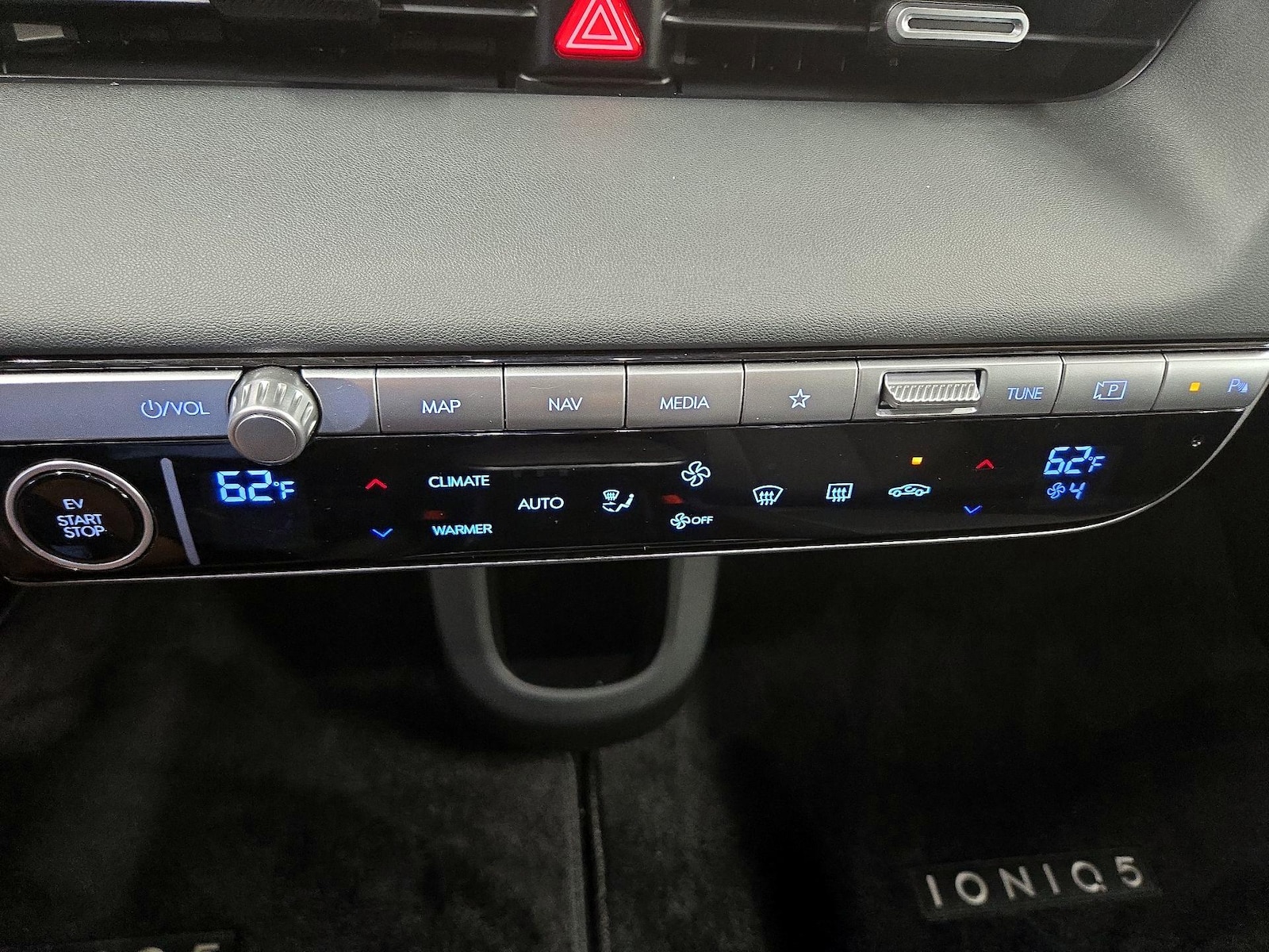2024 Hyundai IONIQ 5 SEL - Photo 18