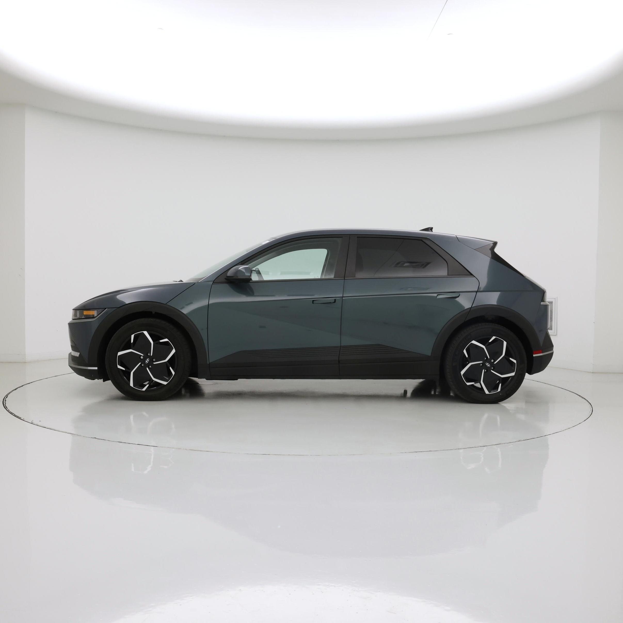 Thumbnail: 2024 Hyundai Ioniq 5 - 3