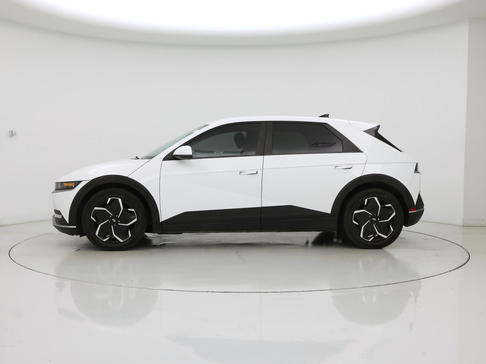 2024 Hyundai IONIQ 5 SEL - Photo 4
