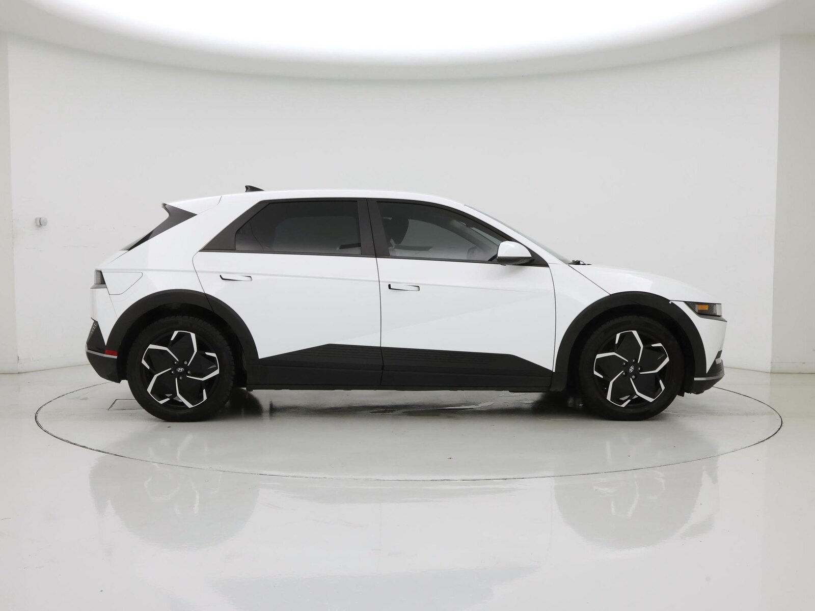 2024 Hyundai IONIQ 5 SEL - Photo 8