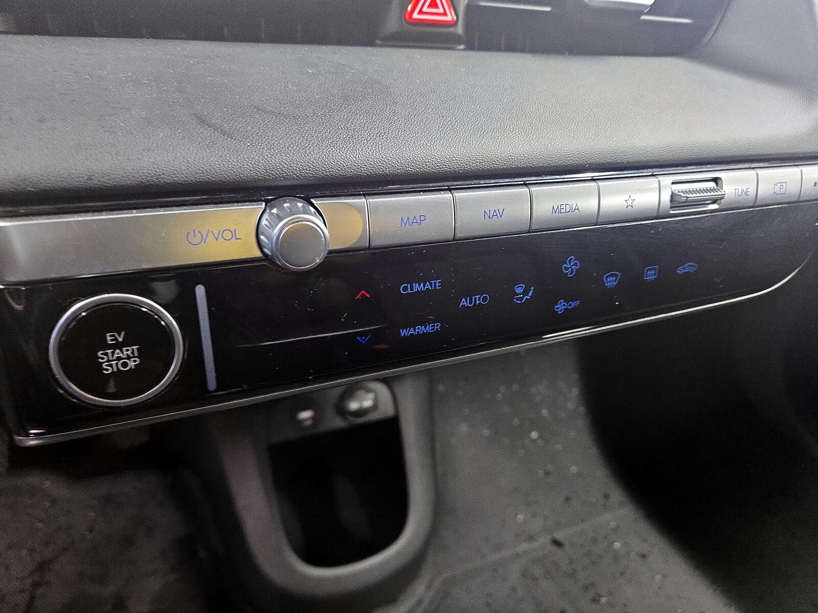 2024 Hyundai IONIQ 5 SEL - Photo 16