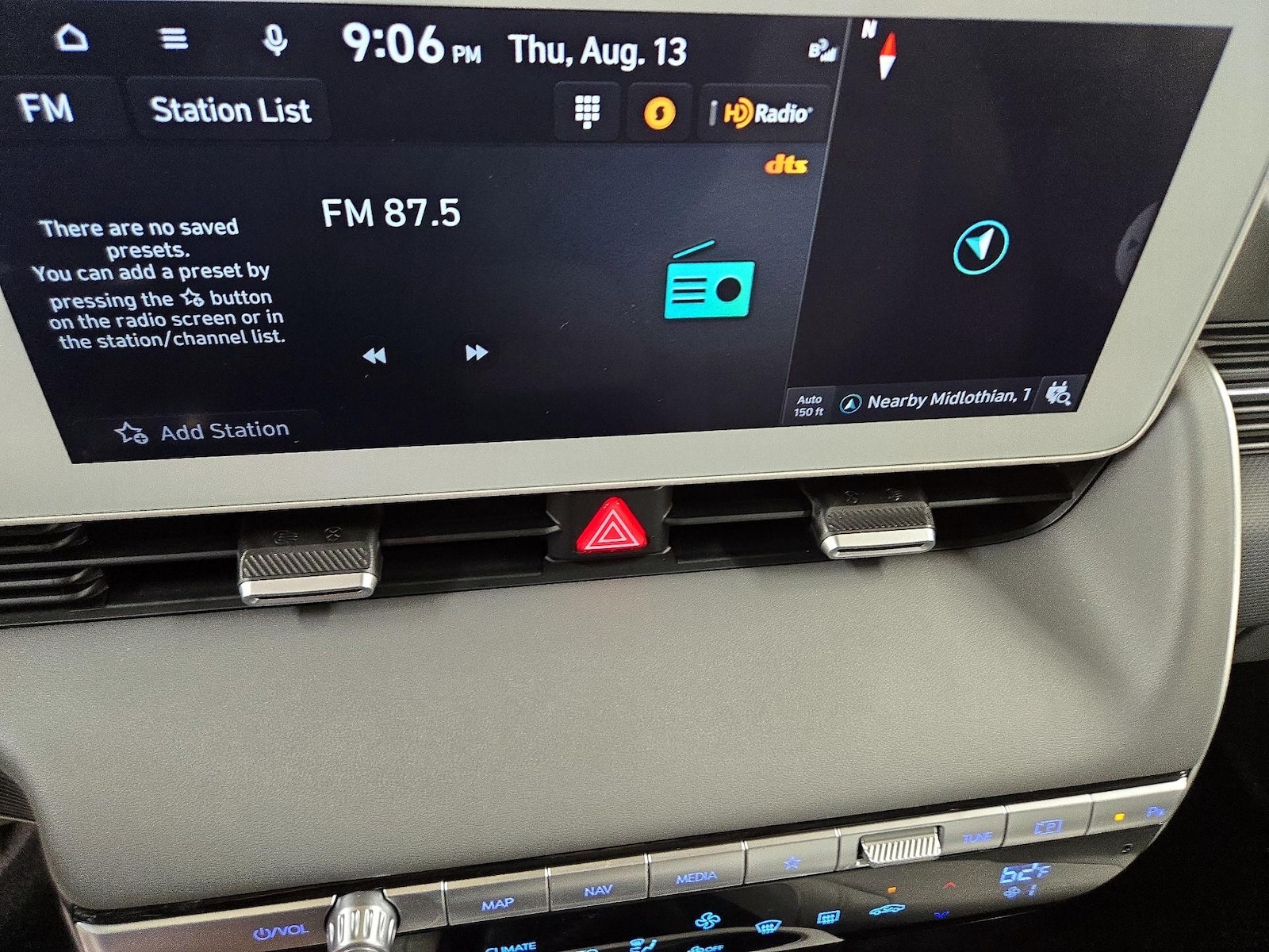 2024 Hyundai IONIQ 5 Limited - Photo 17