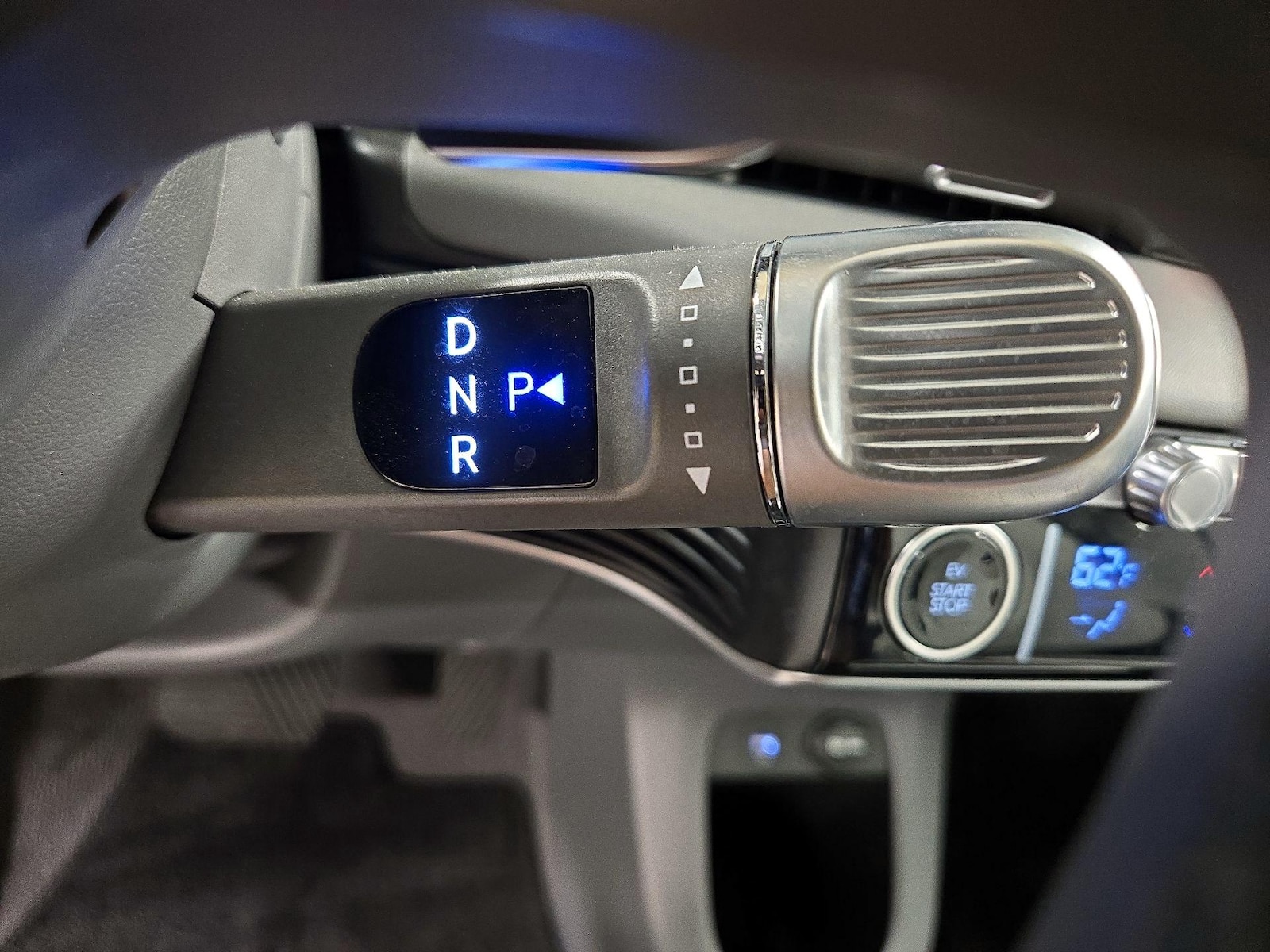 2024 Hyundai IONIQ 5 Limited - Photo 19
