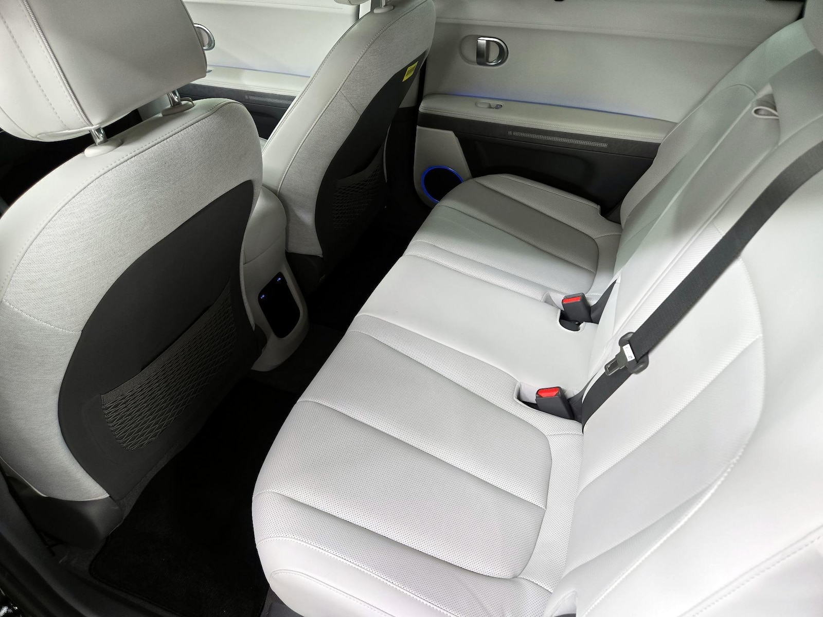 2024 Hyundai IONIQ 5 Limited - Photo 22