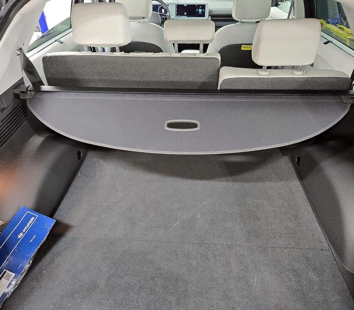 Trunk/Cargo (Seats Up)