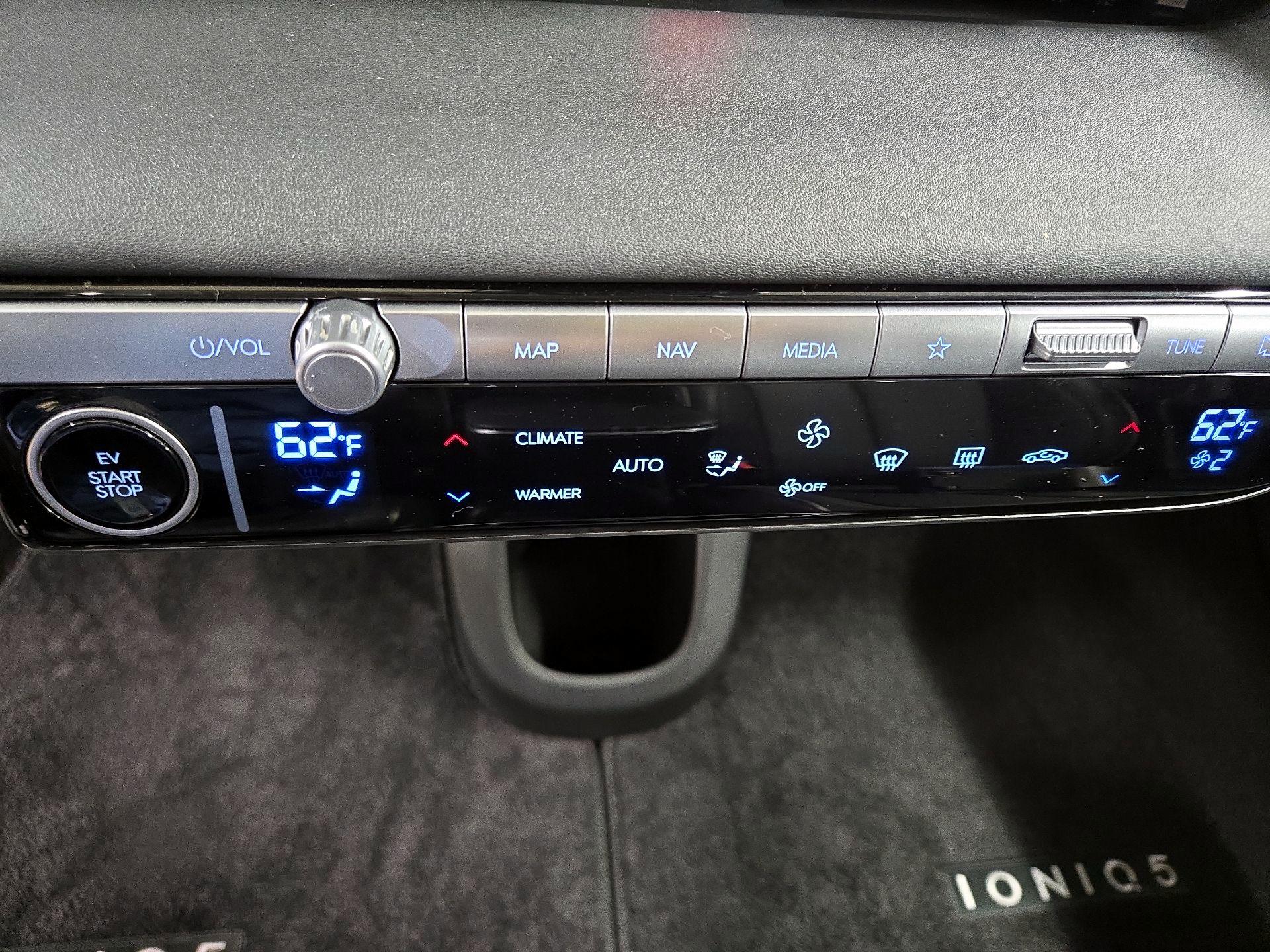 Thumbnail: 2024 Hyundai Ioniq 5 - 17