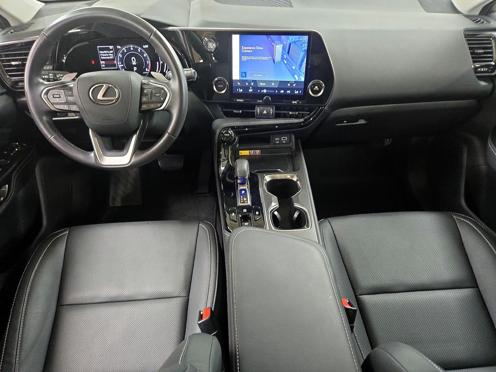 2025 Lexus NX 250 - Photo 10