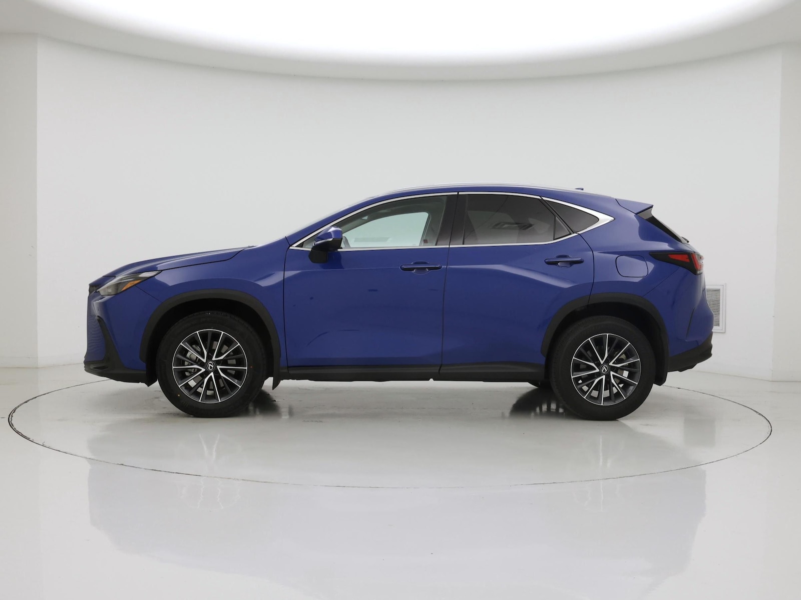 2025 Lexus NX 250 - Photo 4