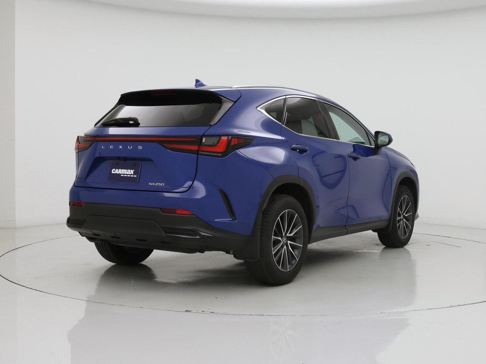 2025 Lexus NX 250 - Photo 9