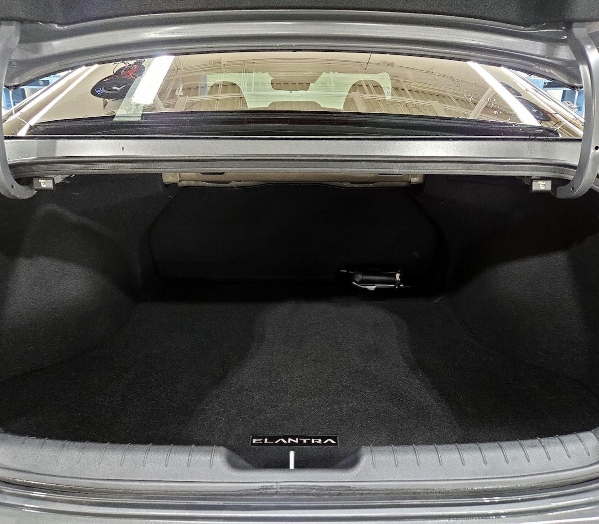 Trunk/Cargo (Seats Up)