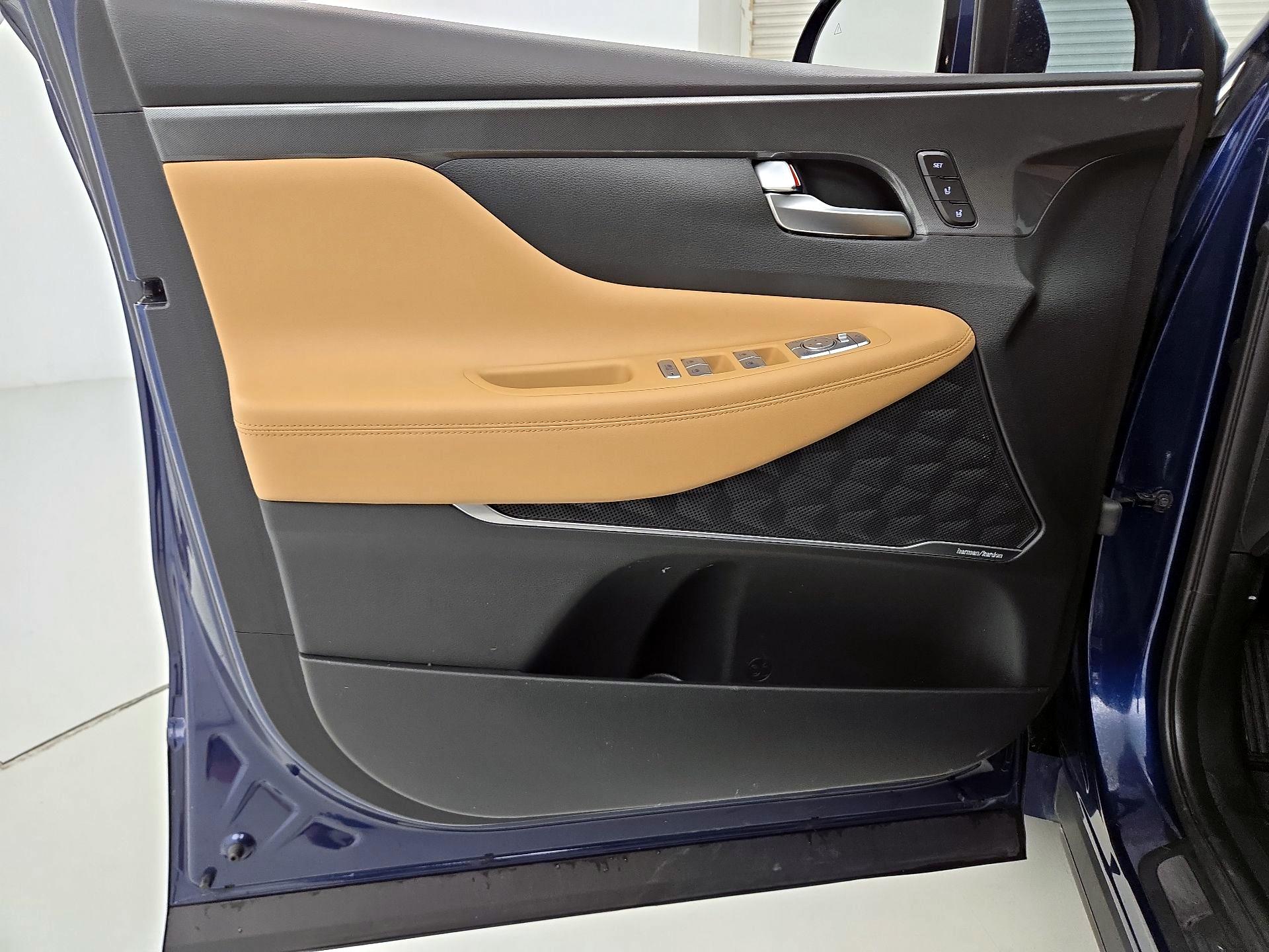 Thumbnail: 2023 Hyundai Santa Fe - 12