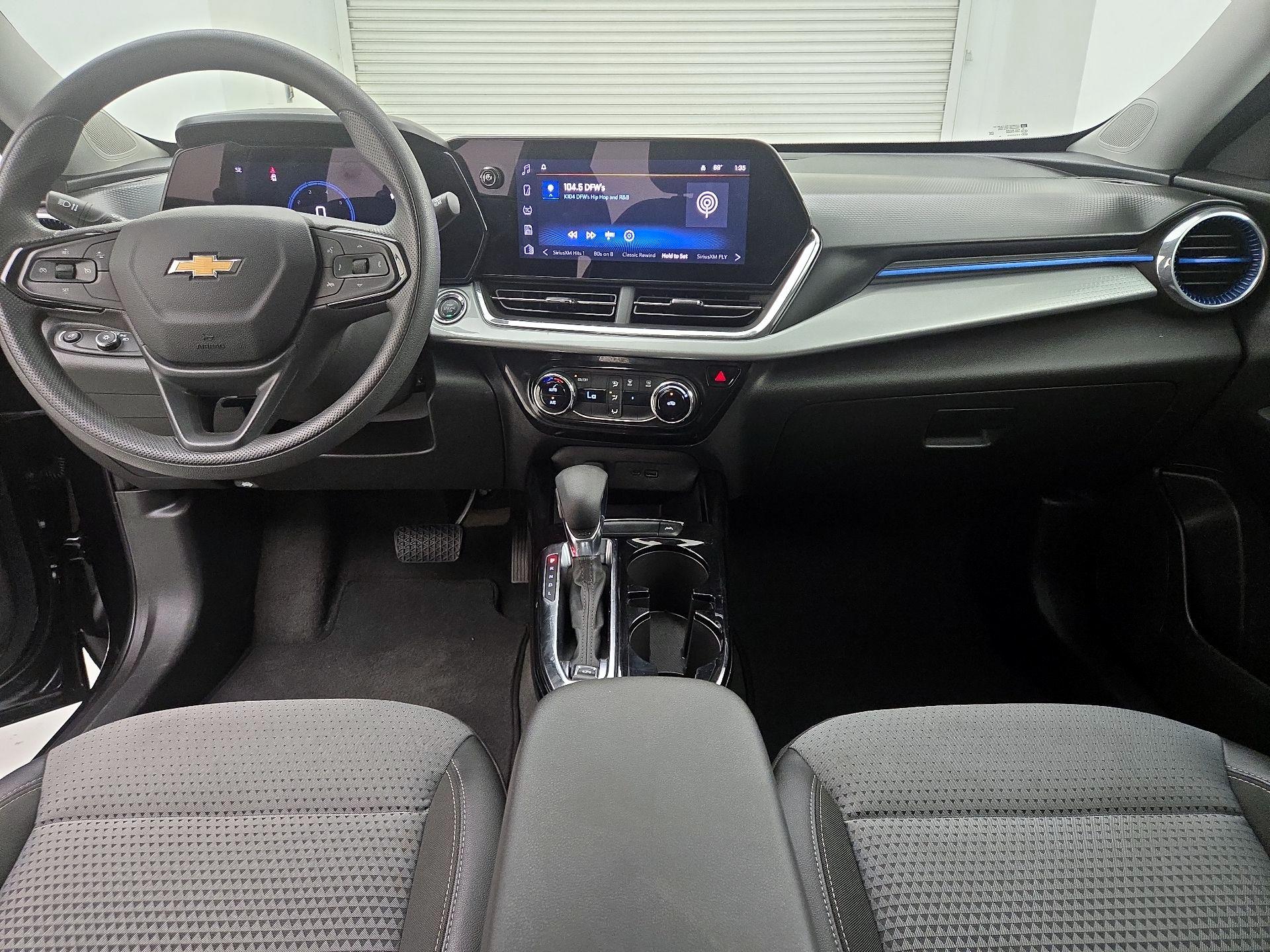 Thumbnail: 2025 Chevrolet Trax - 9