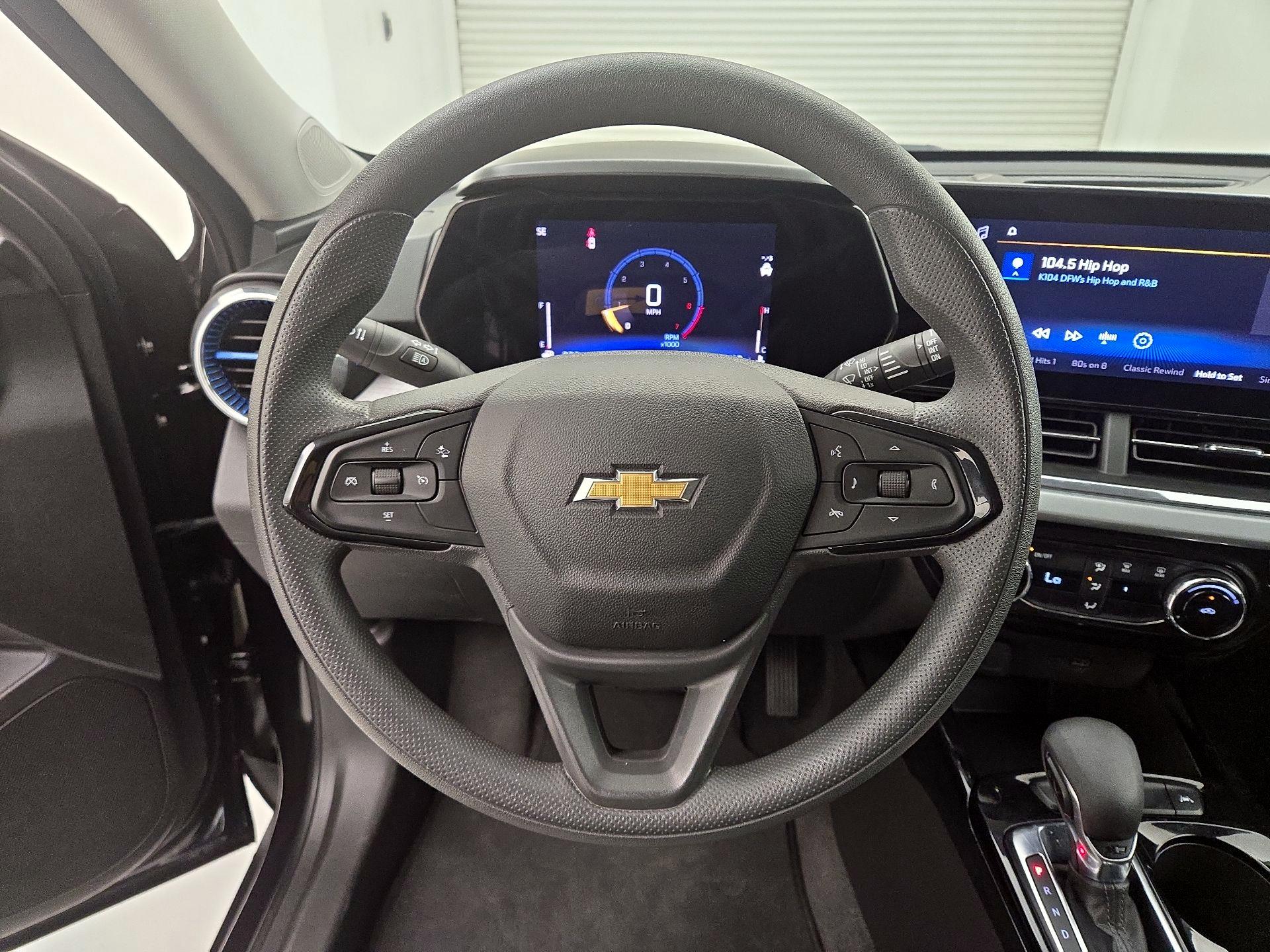 Thumbnail: 2025 Chevrolet Trax - 10