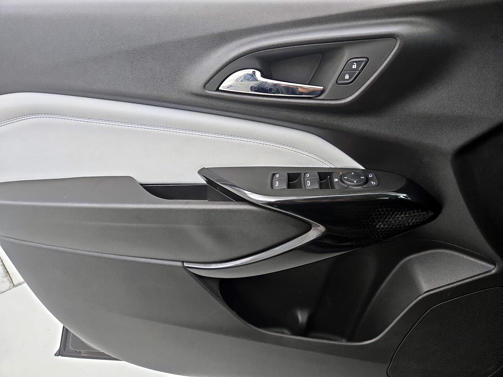 Thumbnail: 2025 Chevrolet Trax - 12